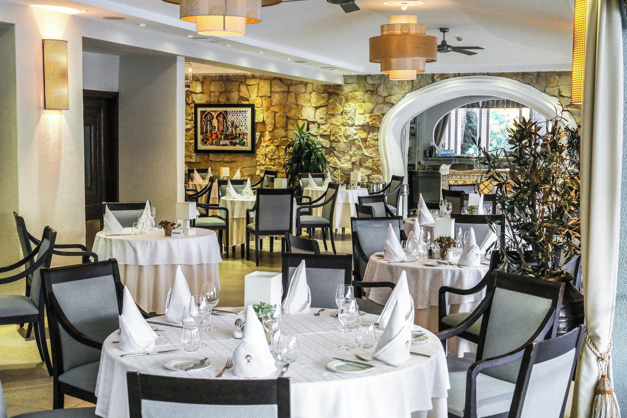 Restaurant Four Seasons Country Club