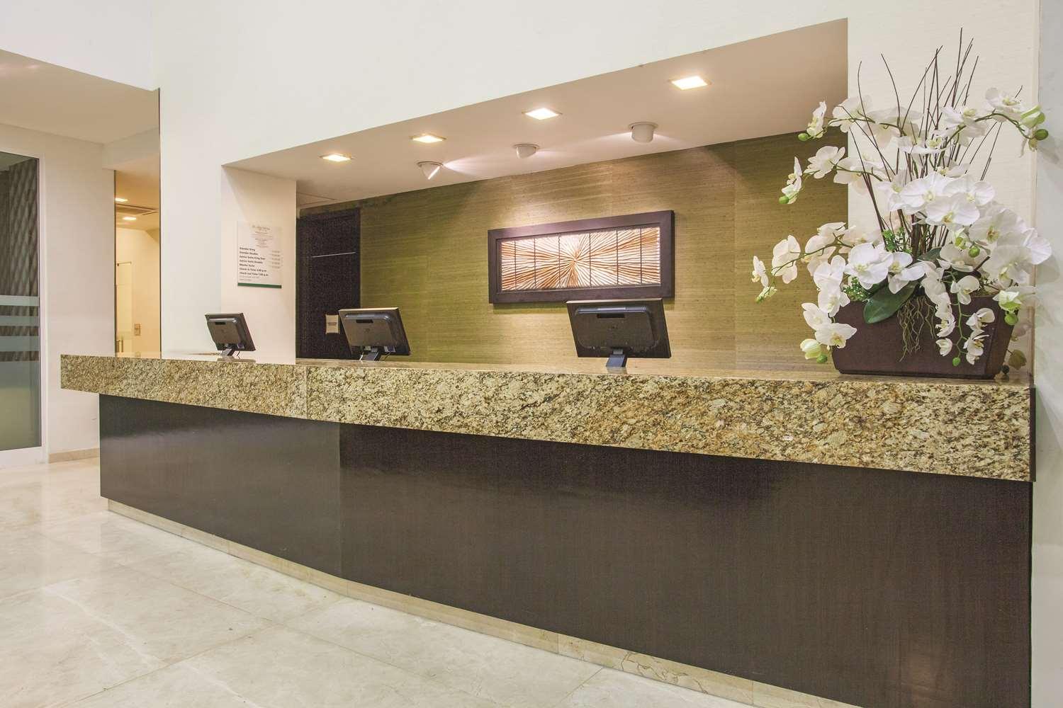 Vista Lobby La Quinta by Wyndham Poza Rica