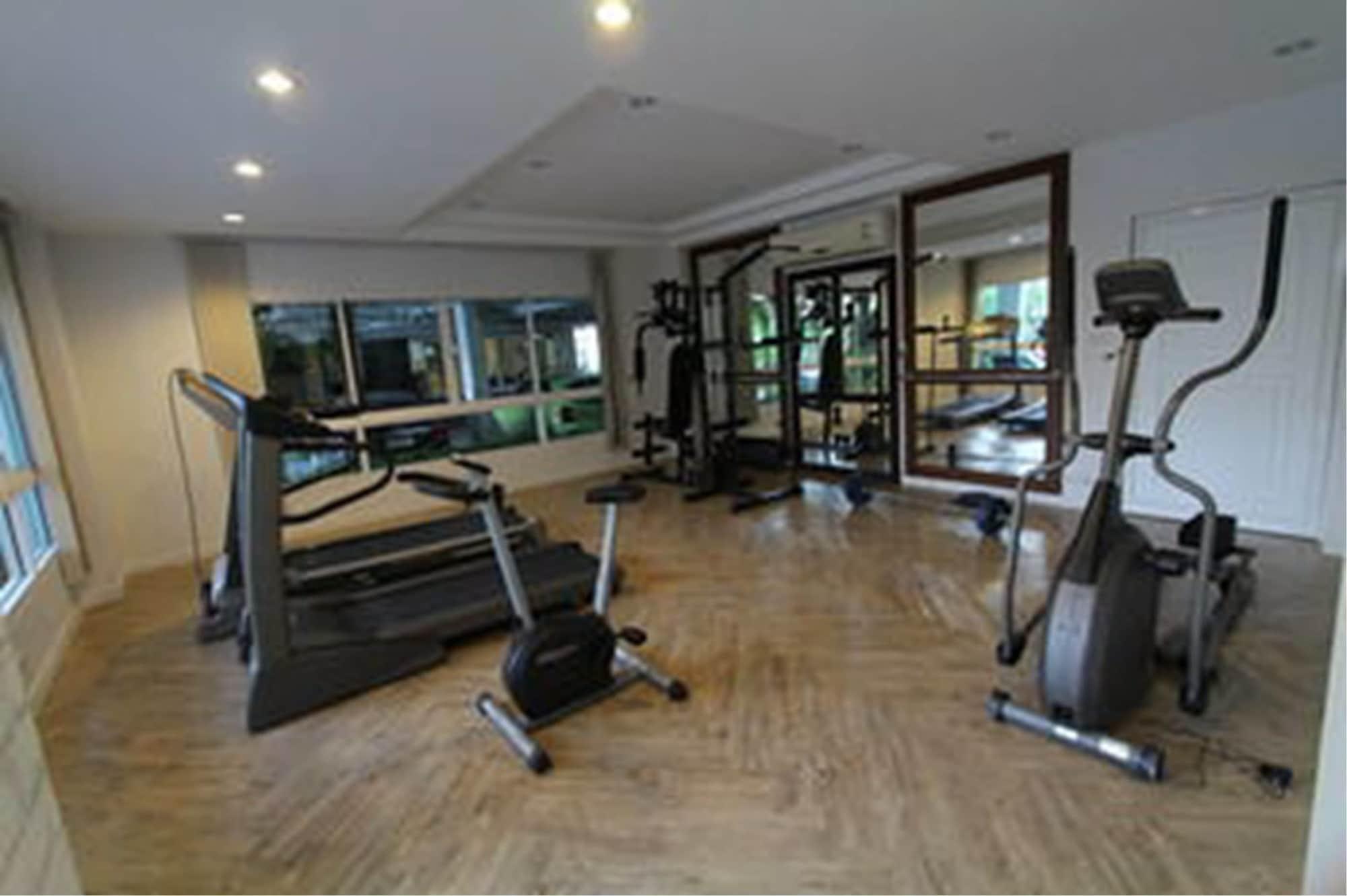 Gimnasio At Residence Suvarnabhumi Hotel