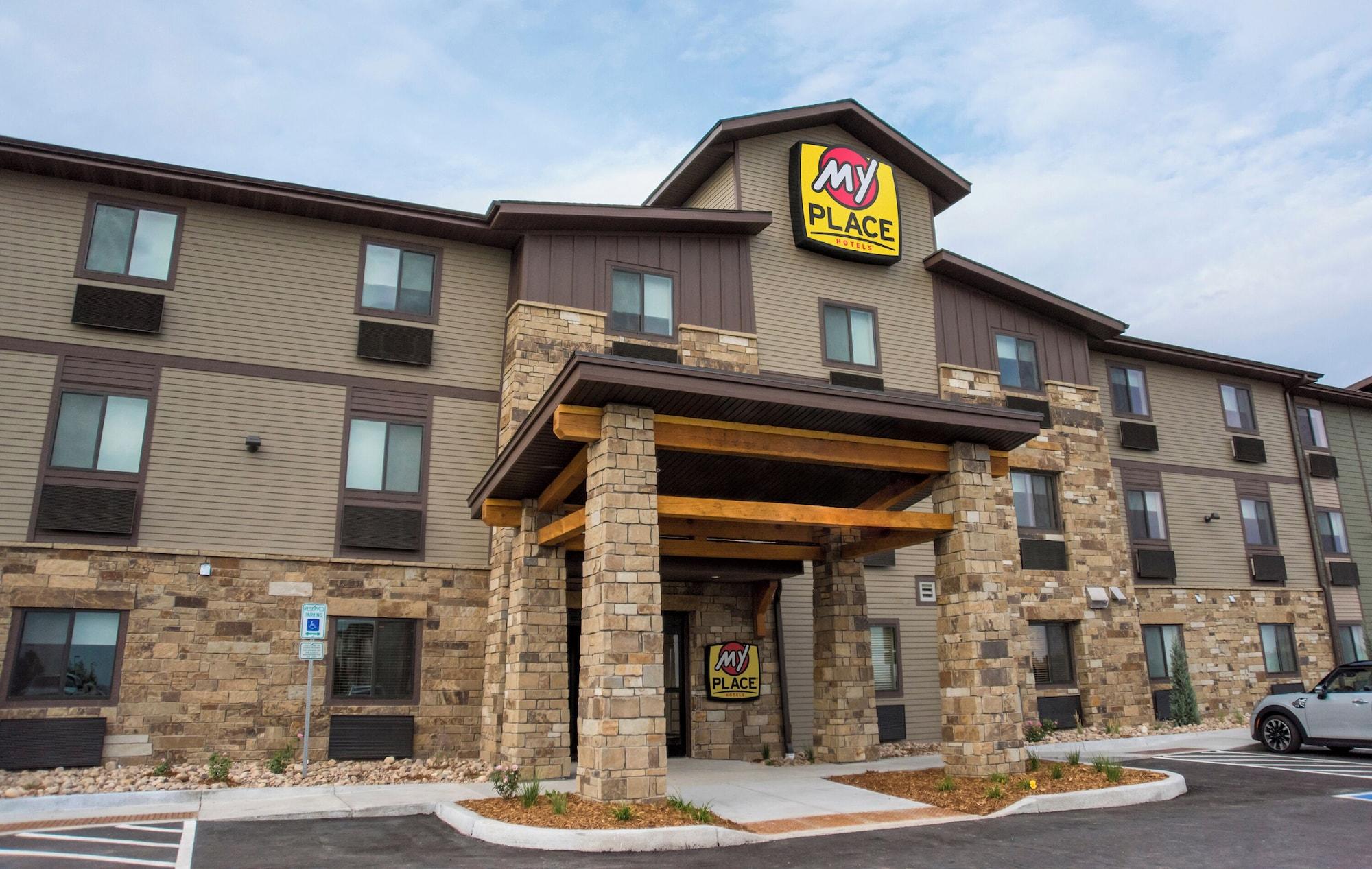 Vista Exterior My Place Hotel - Loveland, CO