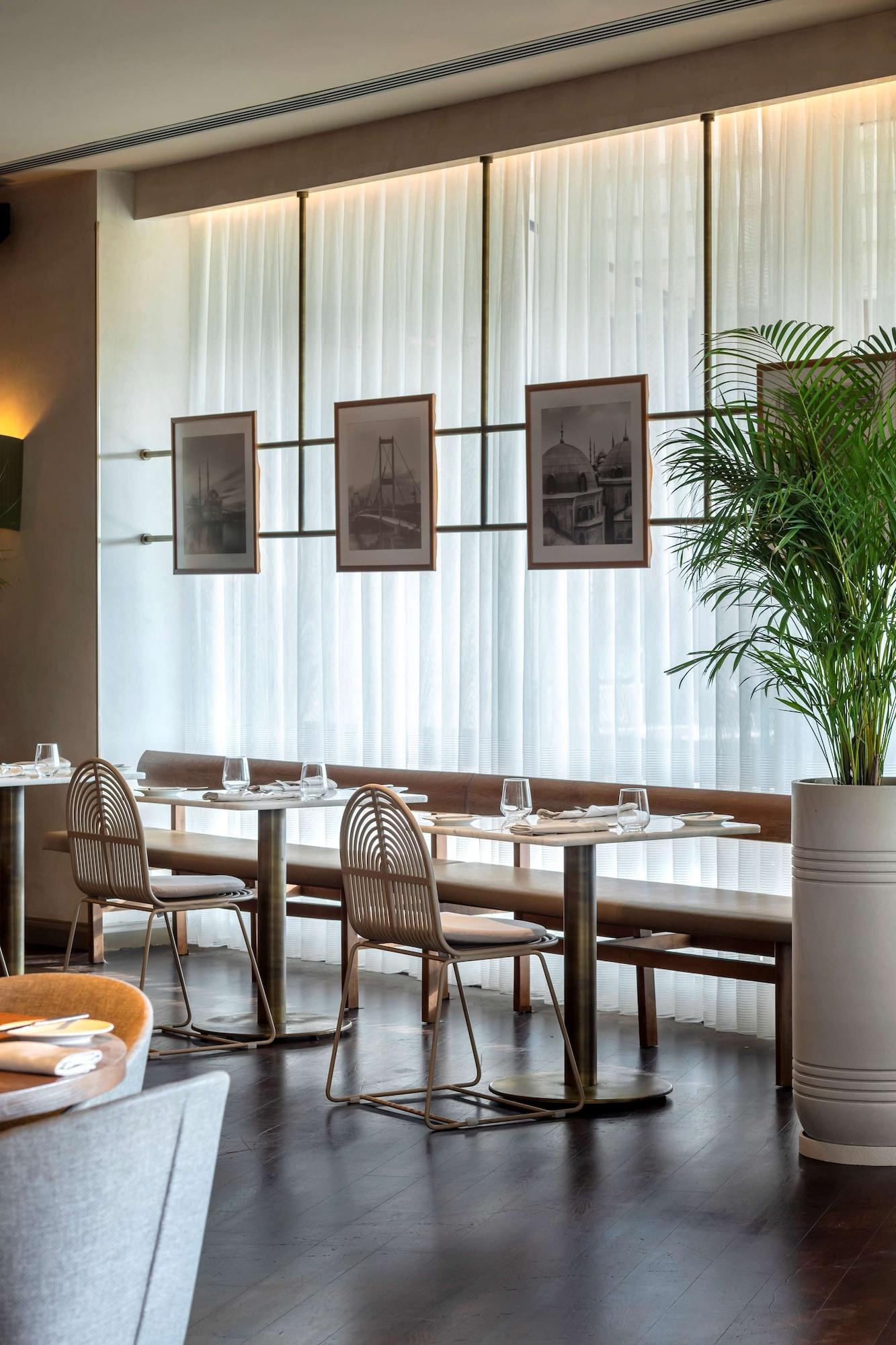 Restaurant Radisson Blu Hotel Istanbul Ottomare