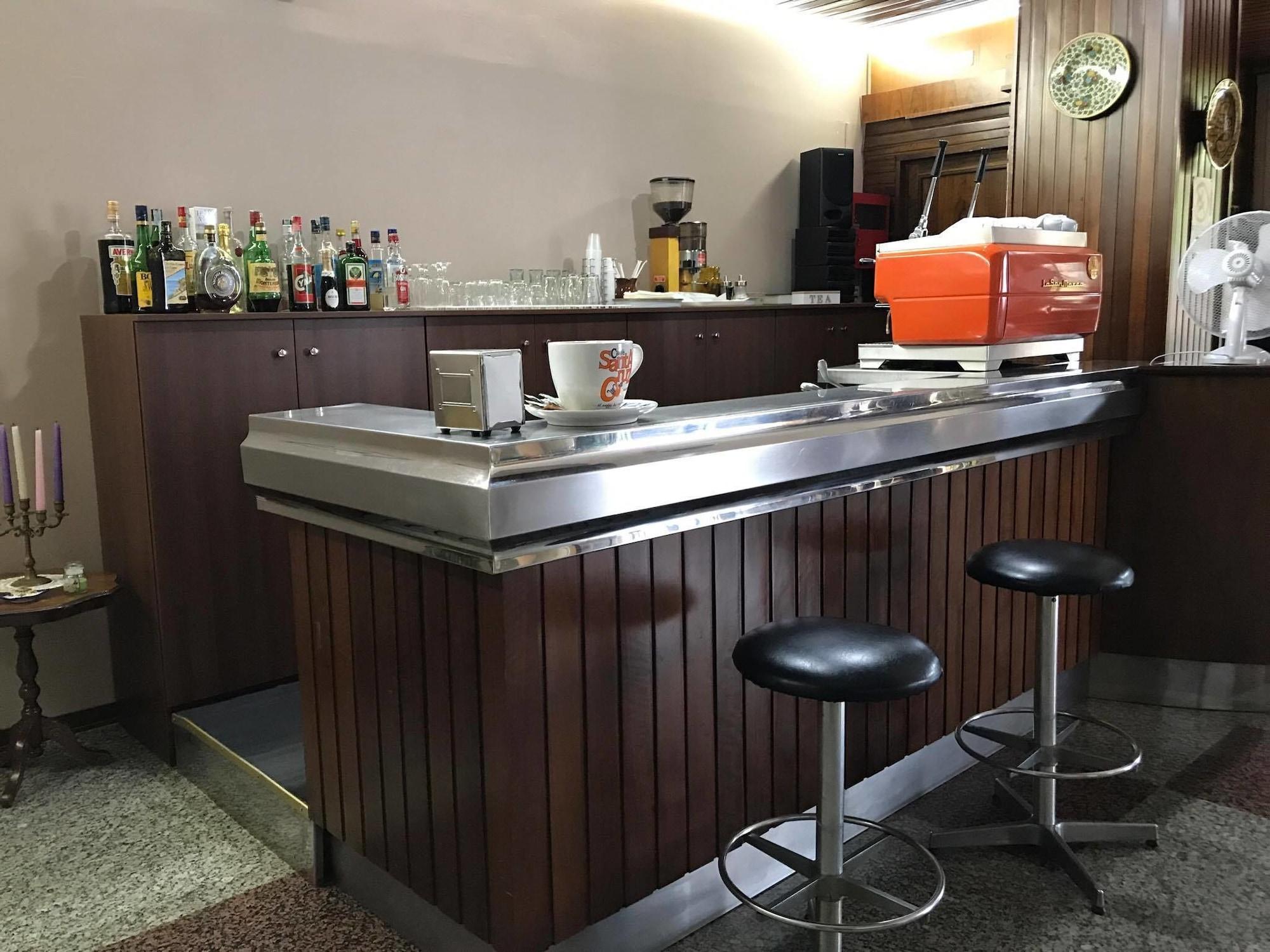 Bar/Salón Hotel Sole