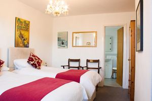 Alojamiento - Moss Cottage