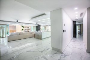 Alquiler Vacacional - Gorgeous condo at Marina area , great views , luxury layout, jacuzzi,beach front