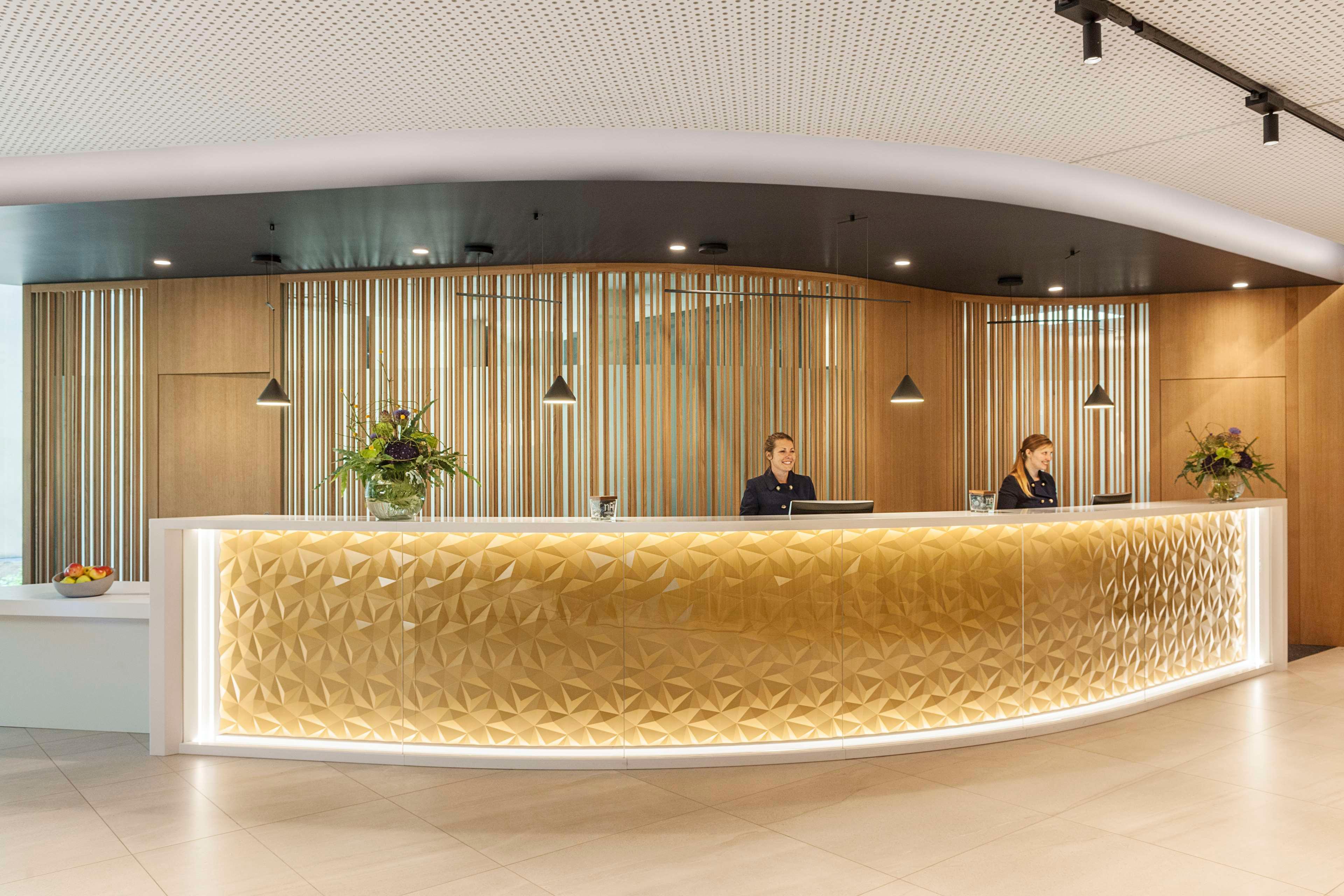 Vista Lobby NH Graz City