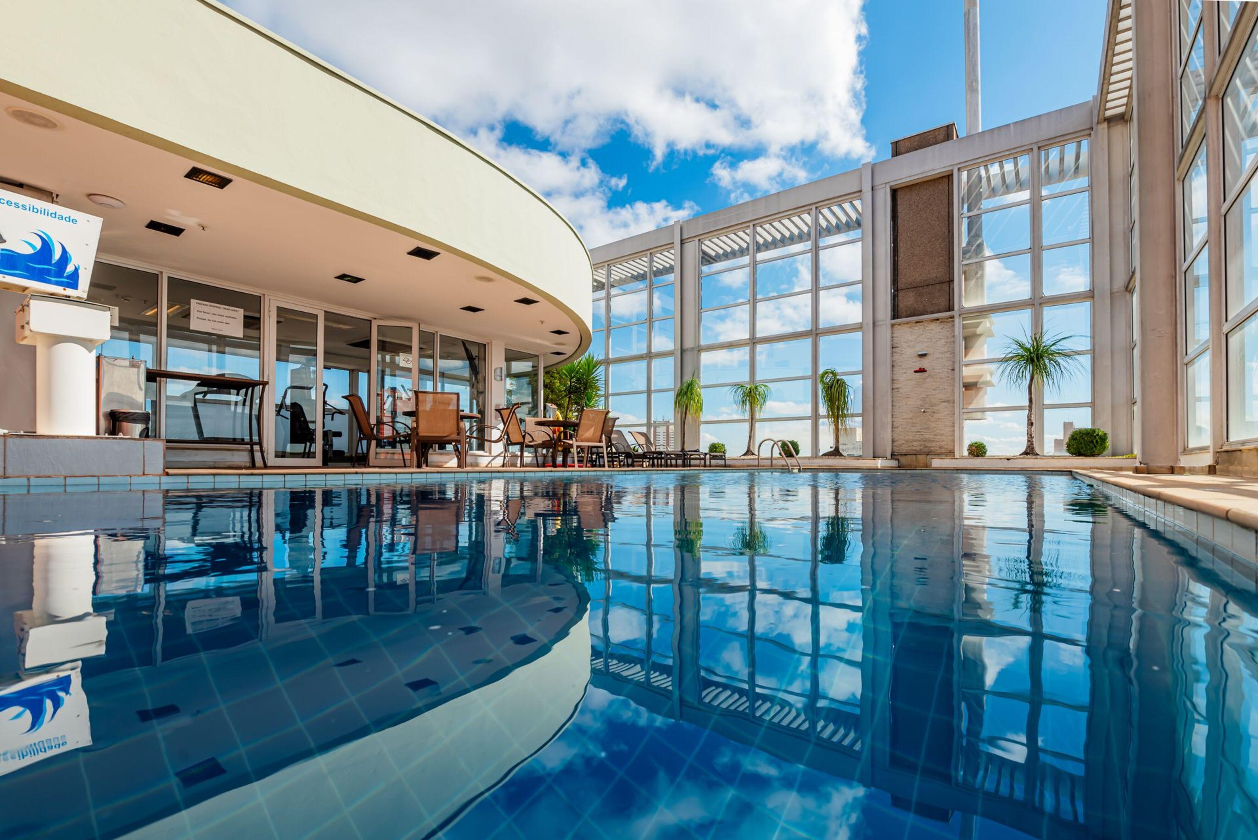 Vista Piscina Hotel Intercity Campinas