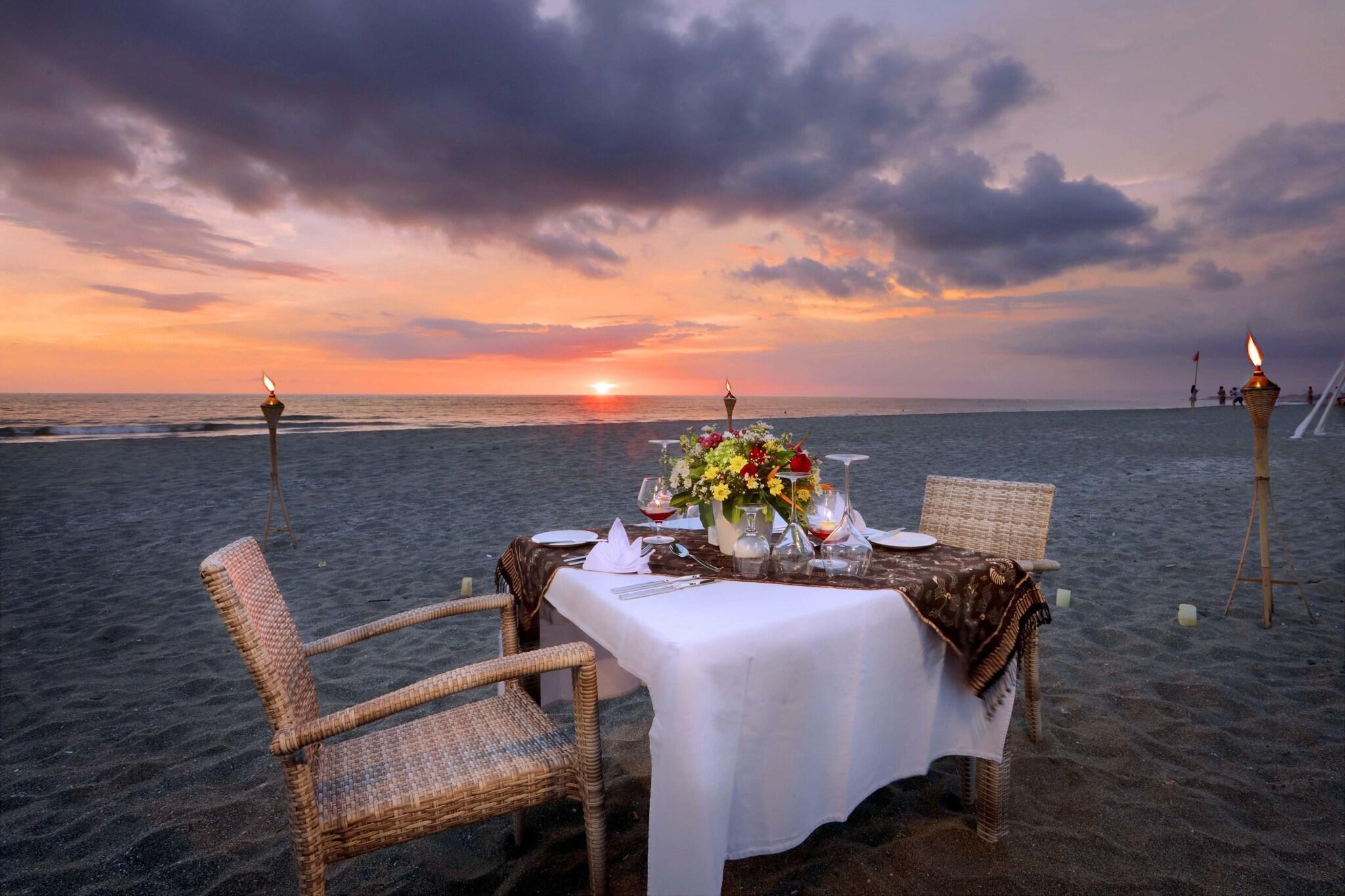 Playa Lv8 Resort Hotel