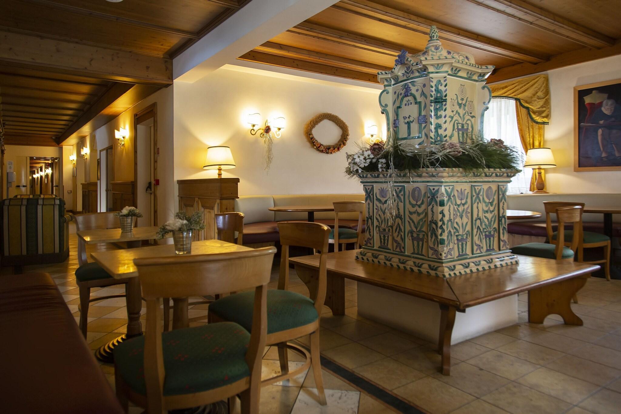 Bar/Salón Grand Hotel Misurina