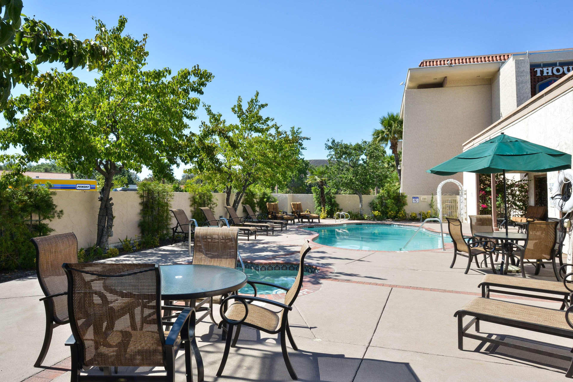 Vista Piscina Best Western Plus Thousand Oaks Inn