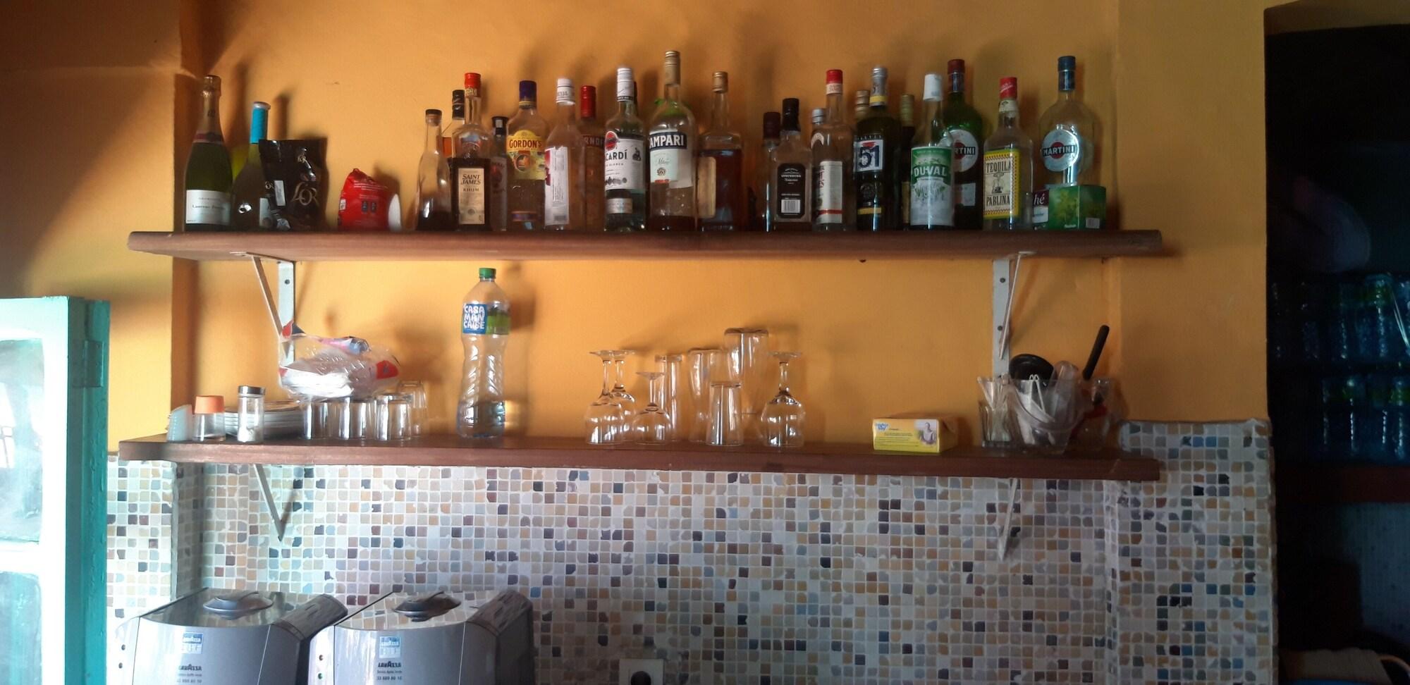 Bar/Salón Maison Augustin Ly