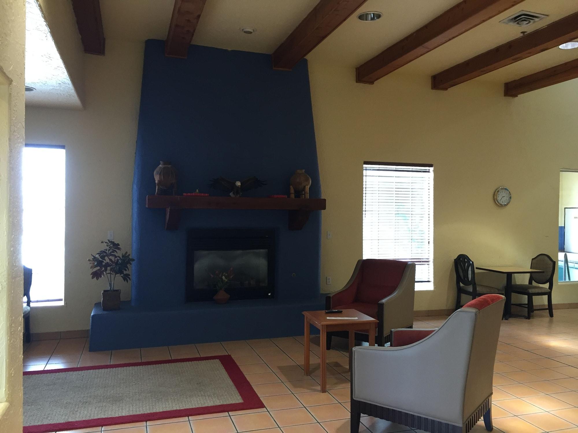 Vista Lobby Days Inn & Suites by Wyndham Lordsburg