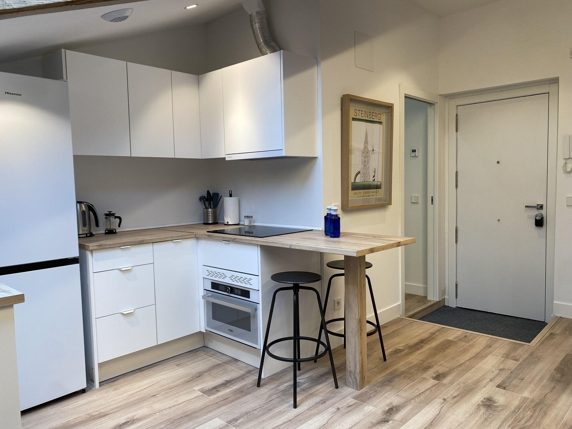 Equipamiento de Habitación Fomento by Wynwood House