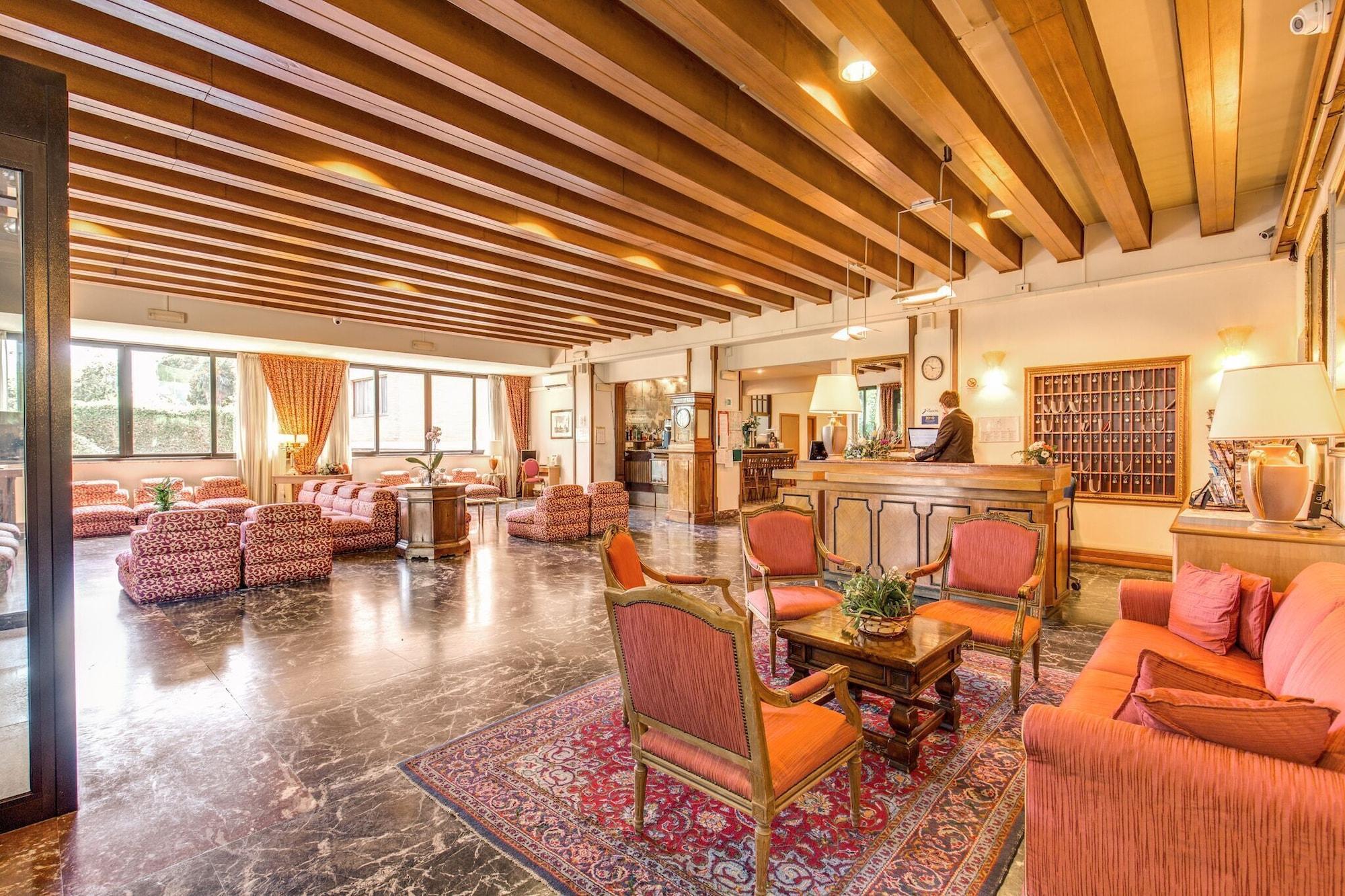 Vista Lobby Pinewood Hotel Rome