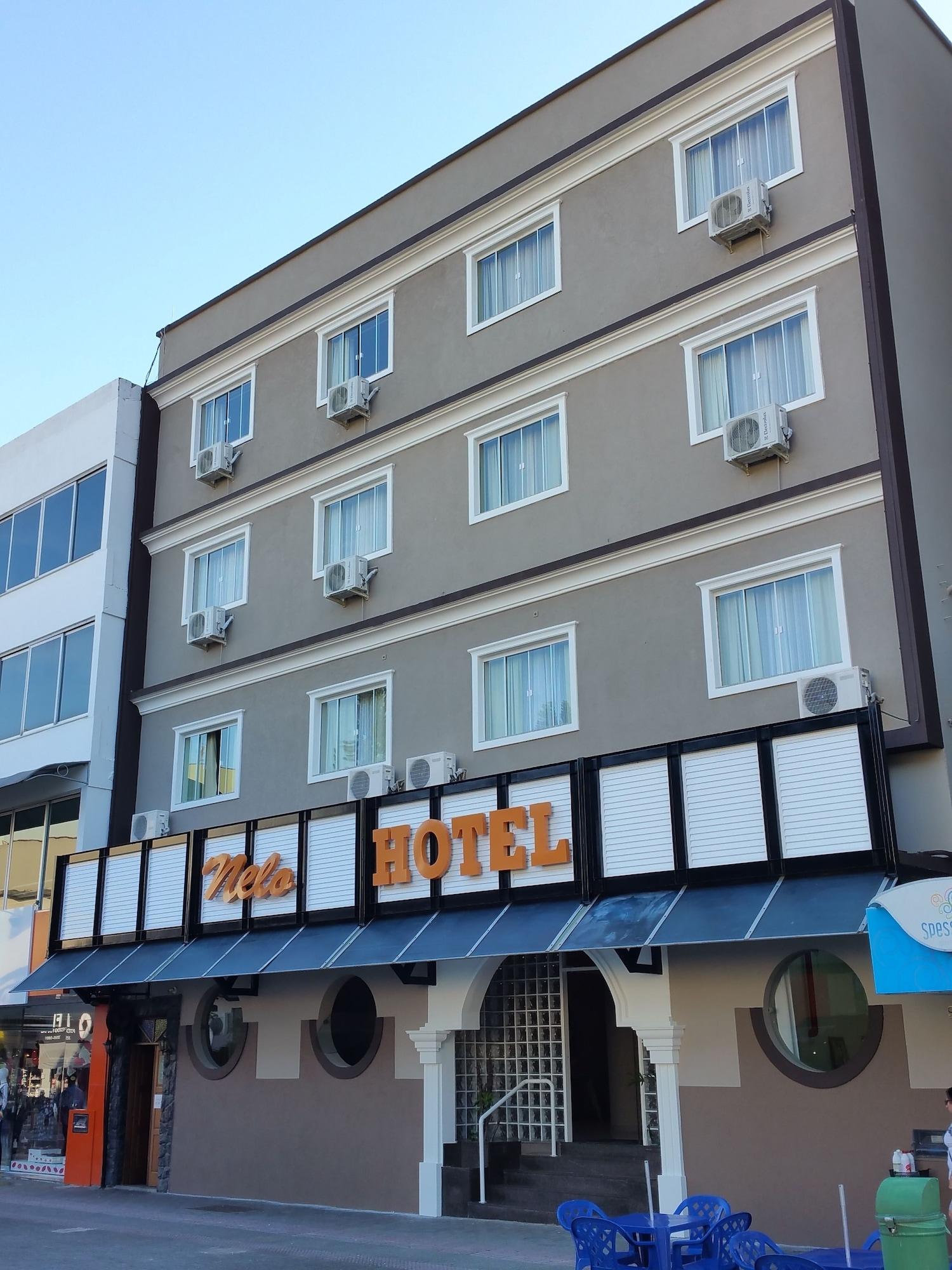 Vista Exterior Hotel Nelo