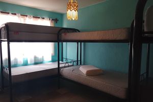 Alojamiento - Hostel Pinares  Zona residencial. Cerca del mar Tranquila y Segura.  Naturaleza