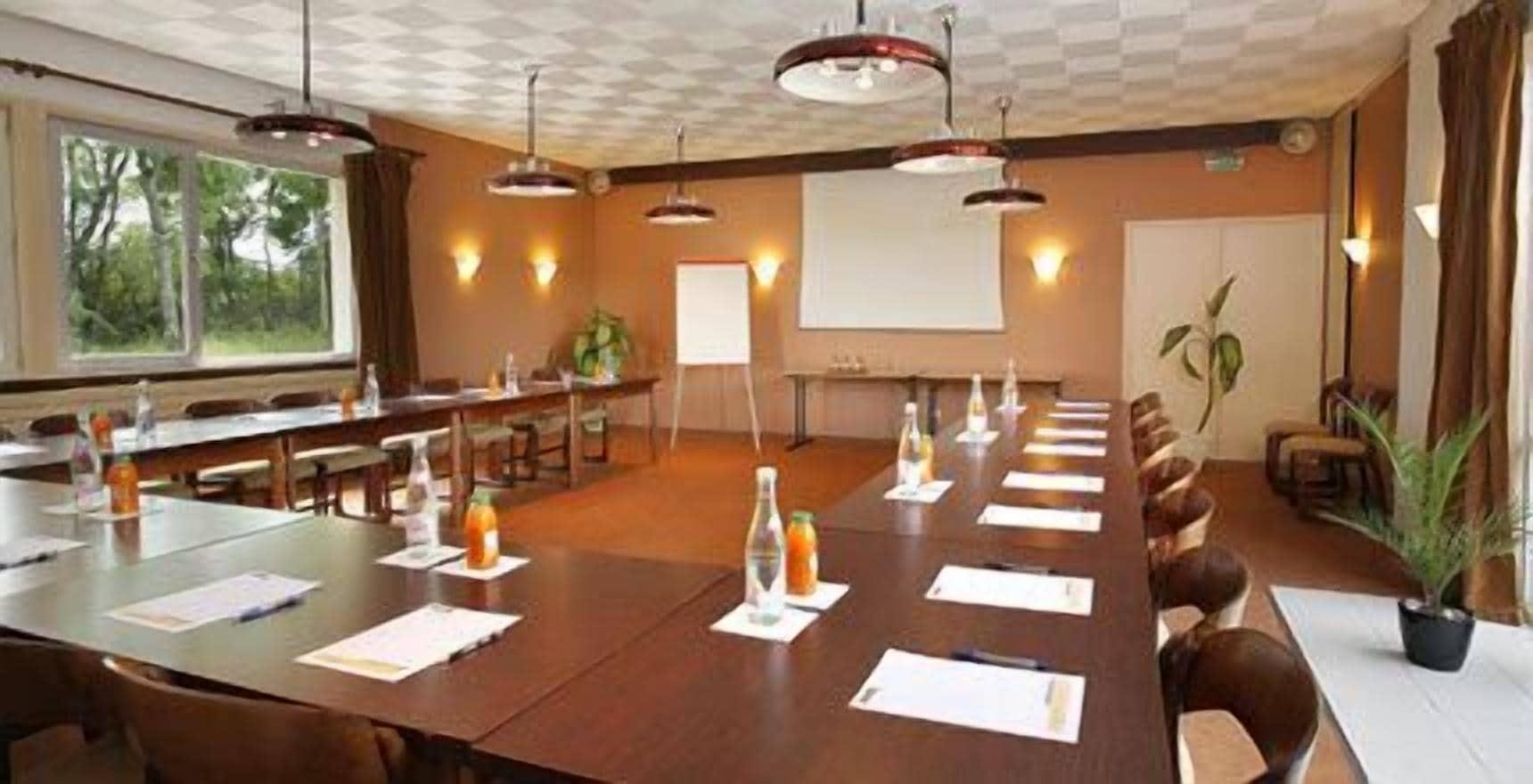 Sala de Reuniones Hôtel Val Vert
