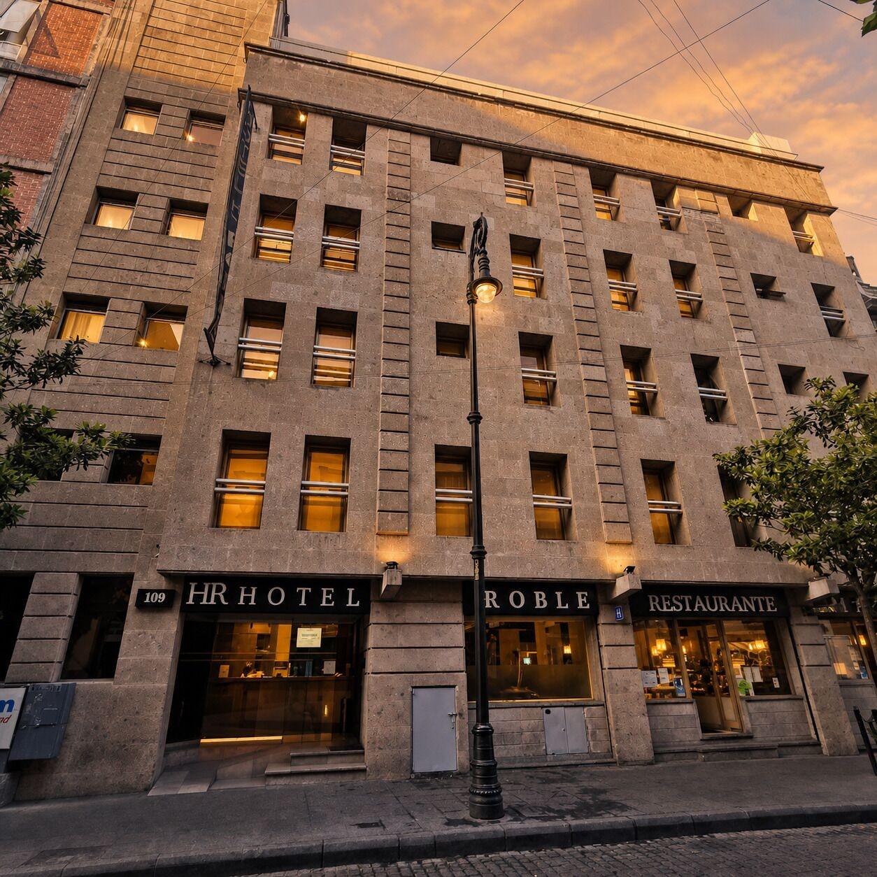 Vista Exterior Hotel Roble