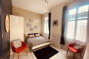 Alquiler Temporario - side garden apartment downtown Rochefort / mer