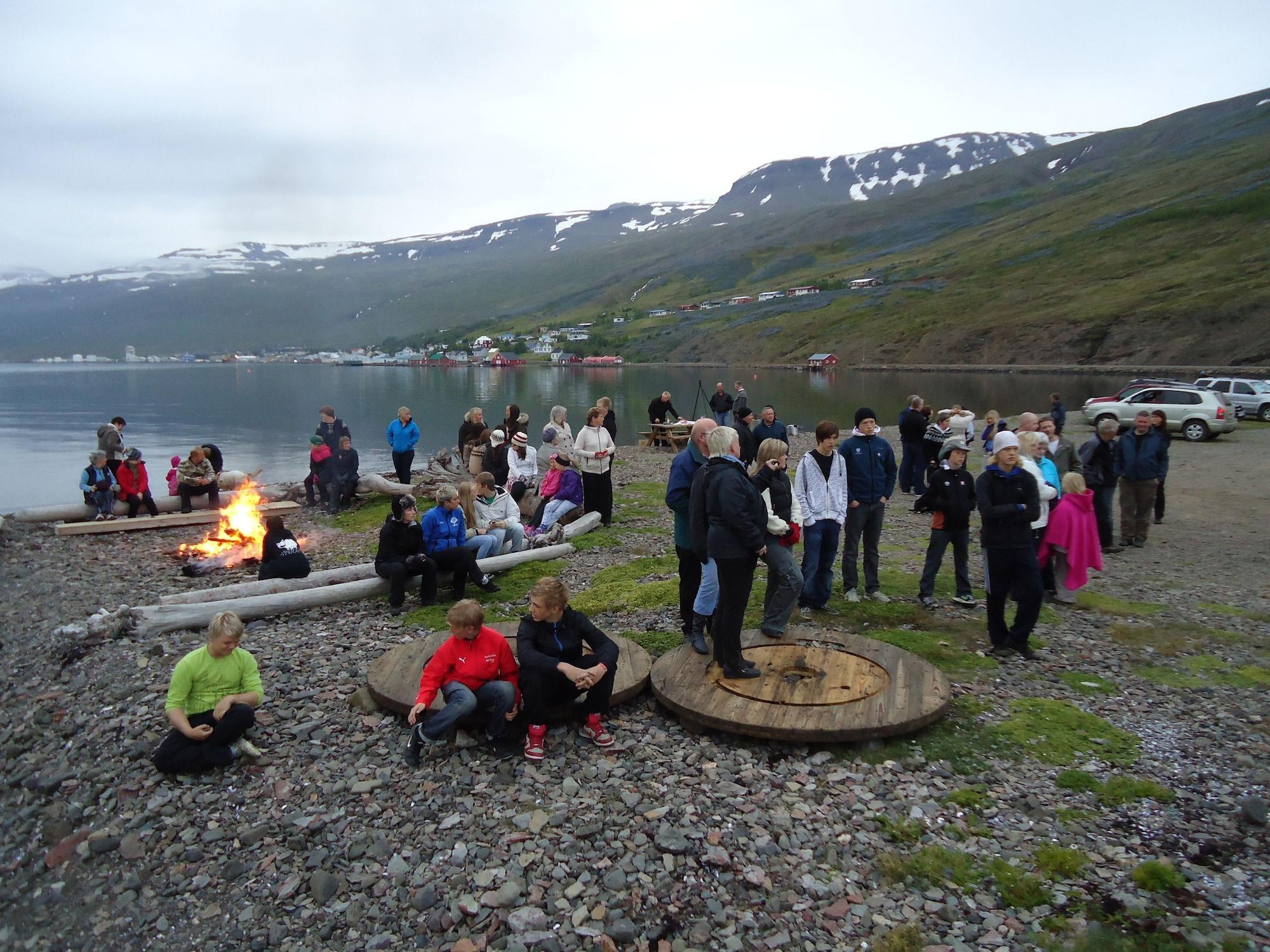 Vista Exterior Mjóeyri Travel holiday homes