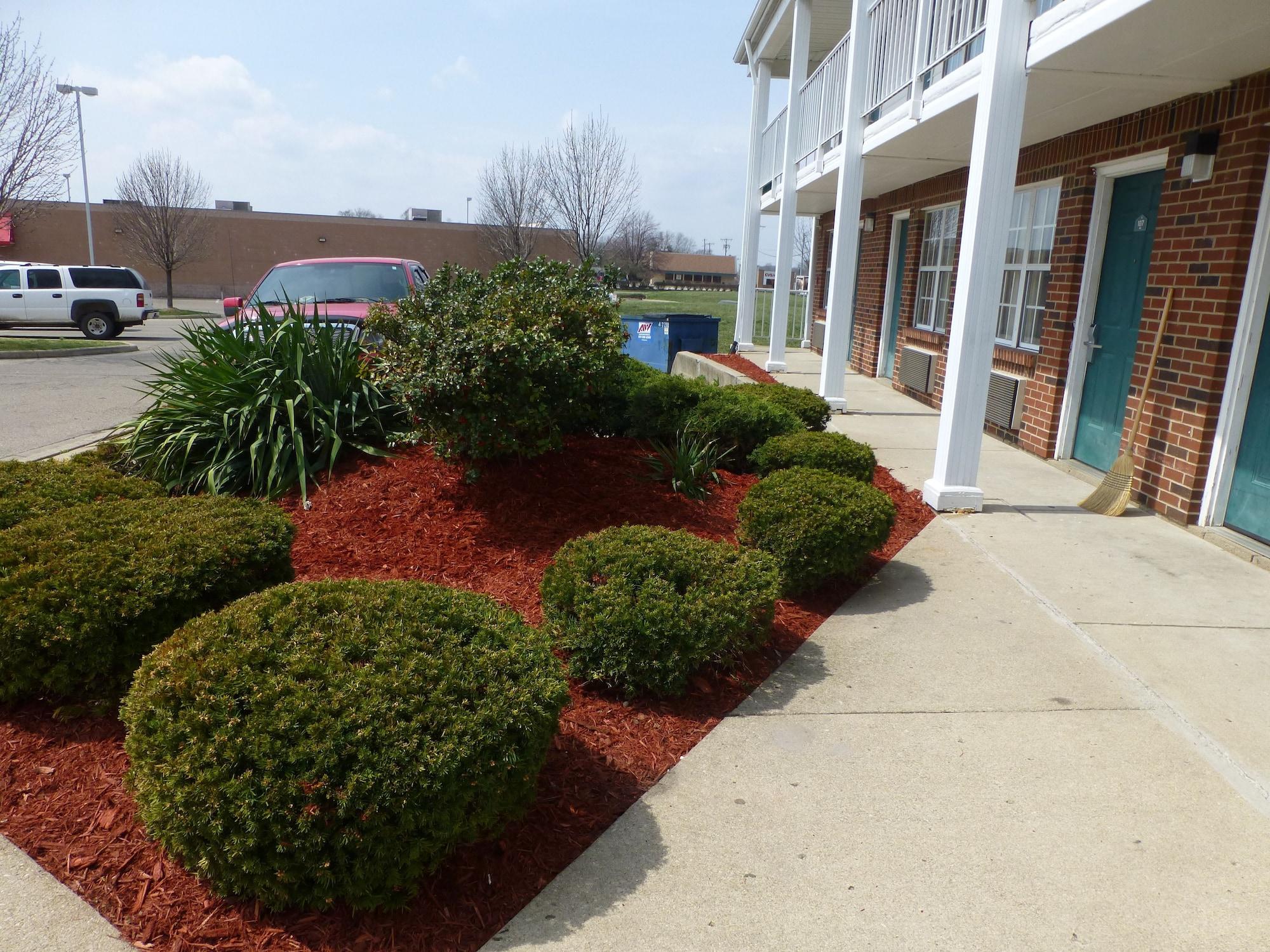 Vista Exterior Deerfield Inn