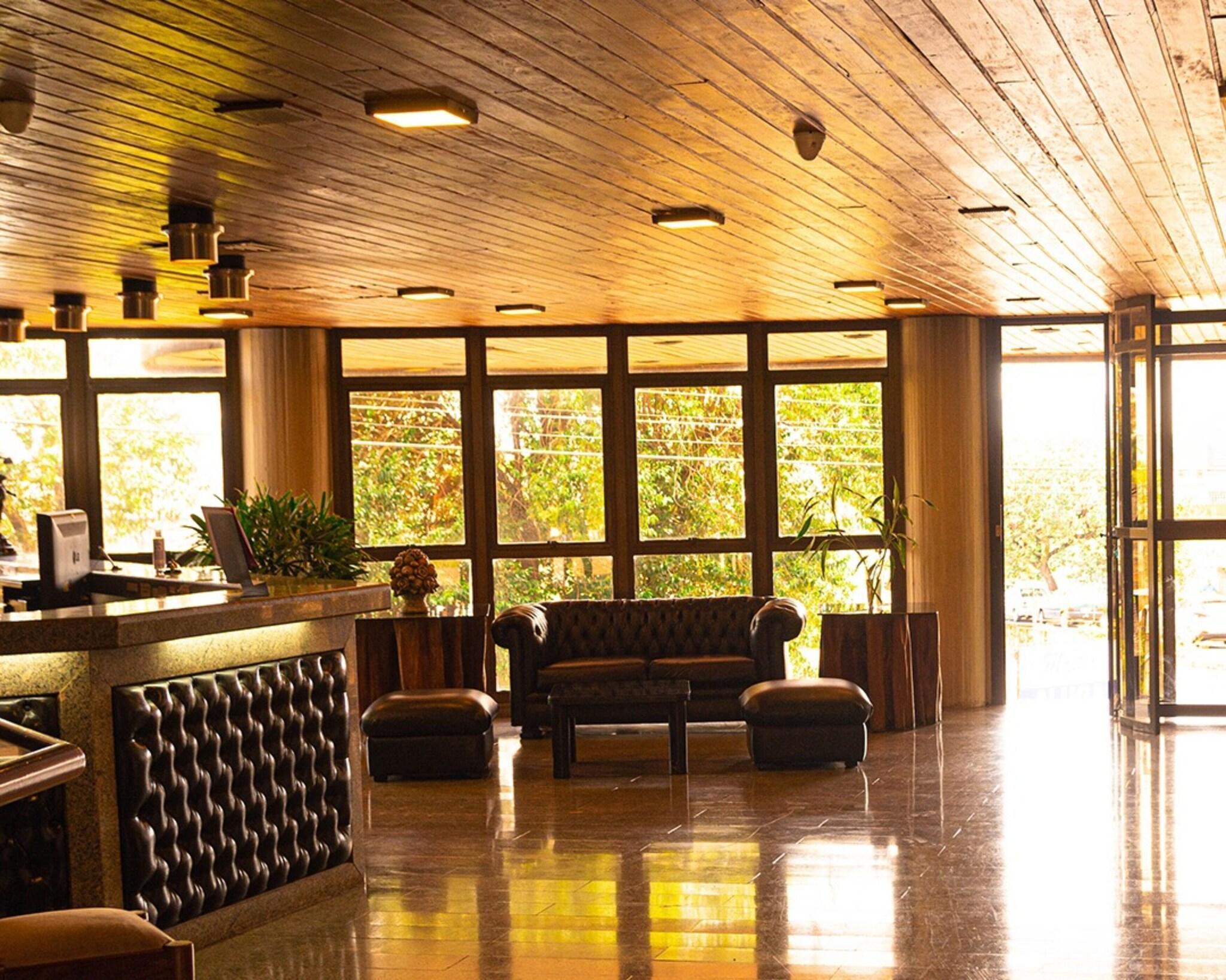 Vista Lobby Uberaba Apart Hotel by Easy Hotéis.