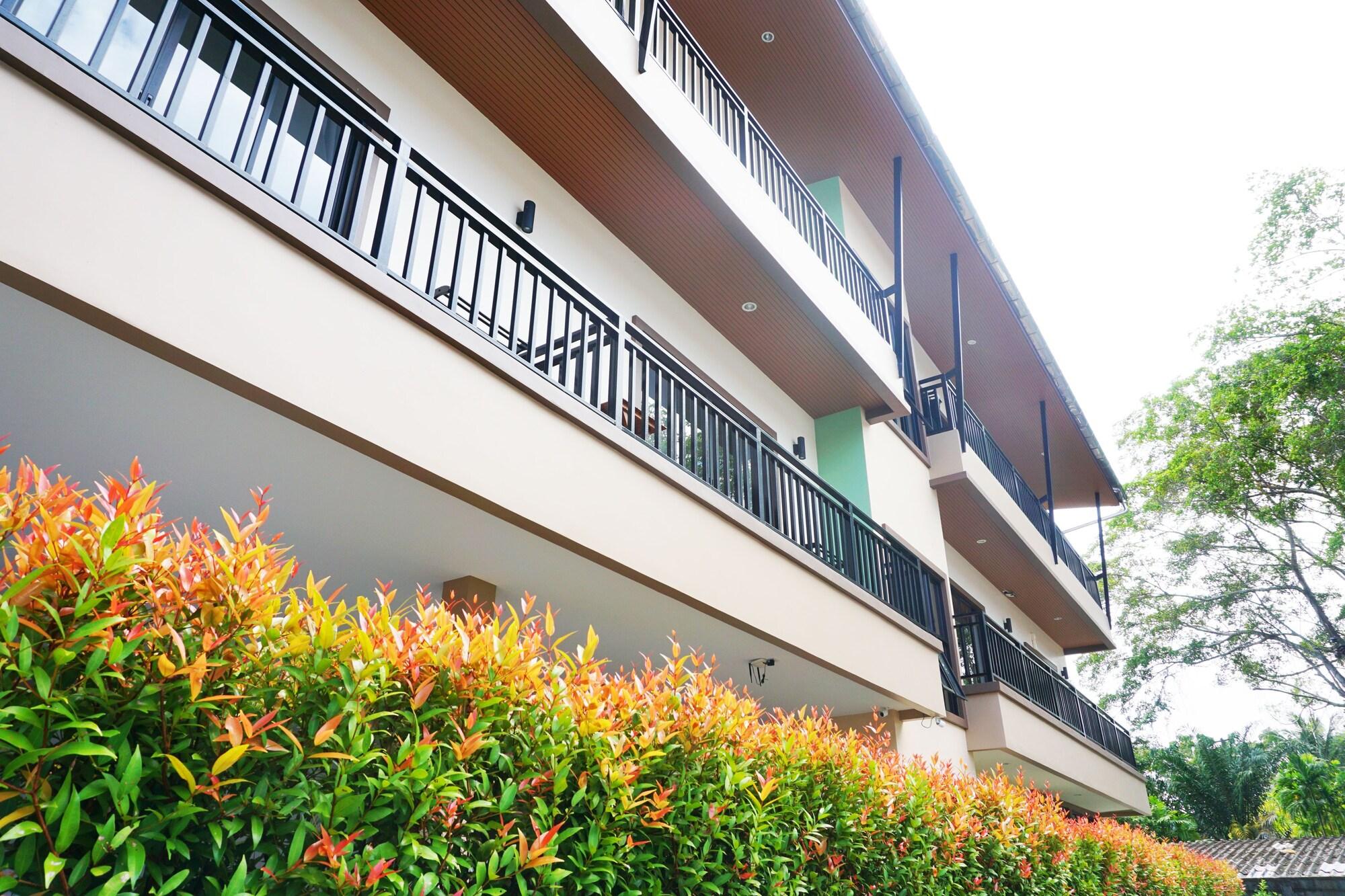 Gimnasio Pensiri House