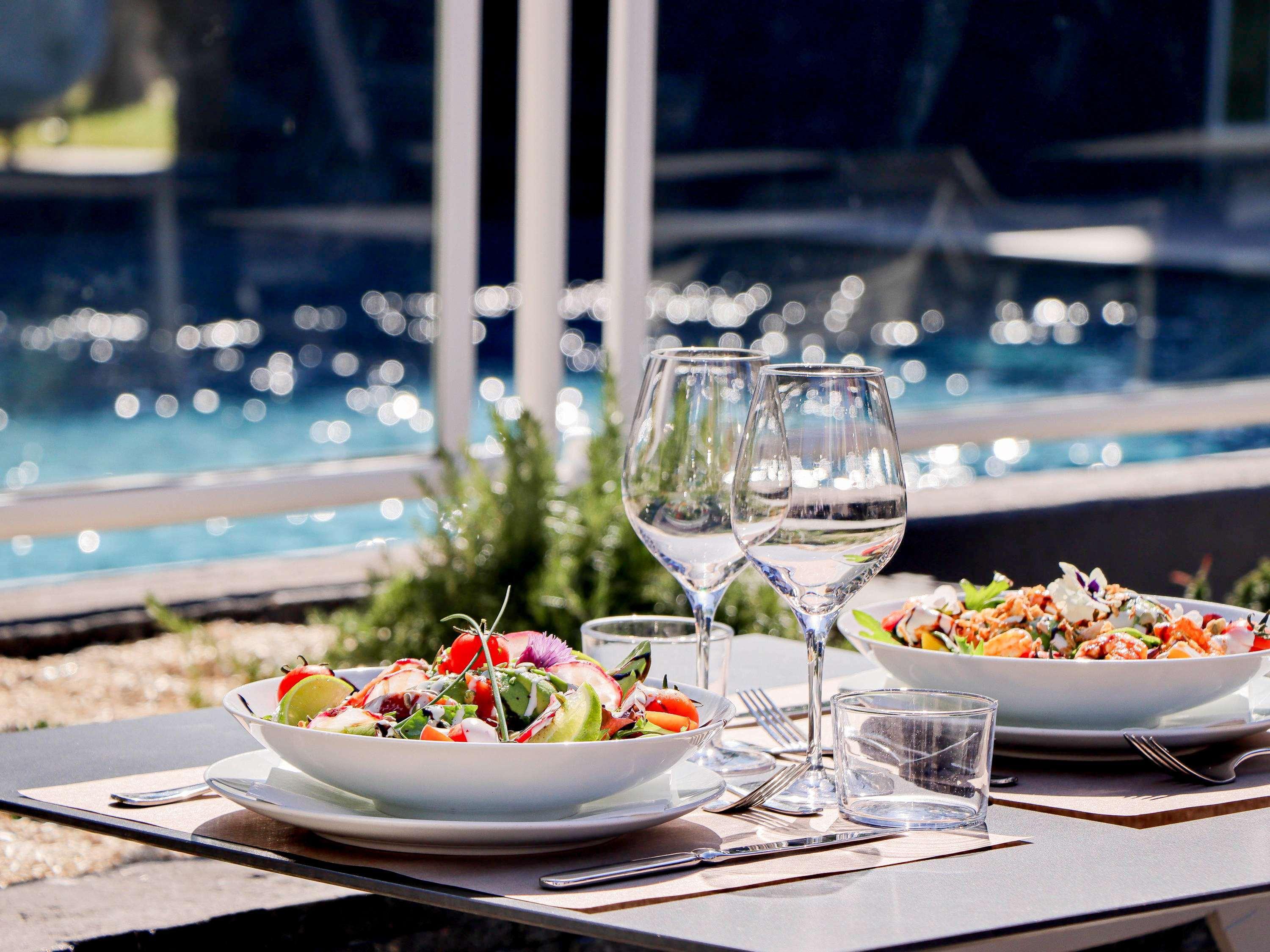 Vista Exterior Mercure Pau Palais Sports