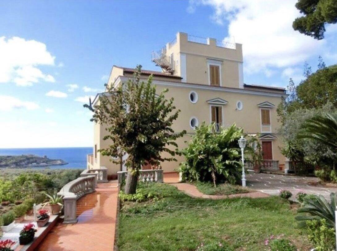 Vista Exterior Villa Rufola