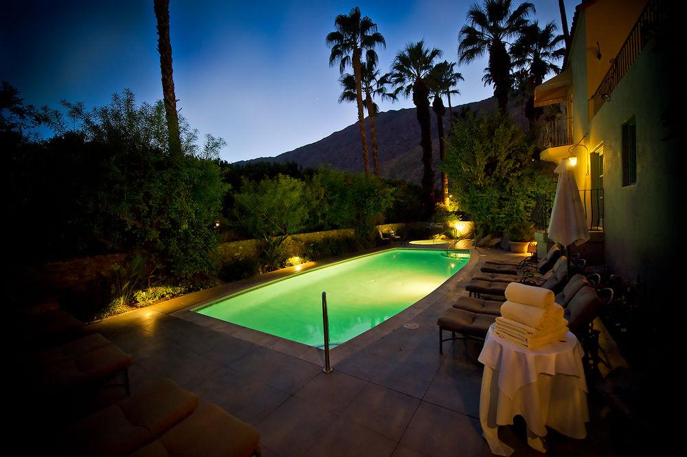 Vista Piscina The Willows Historic Palm Springs Inn