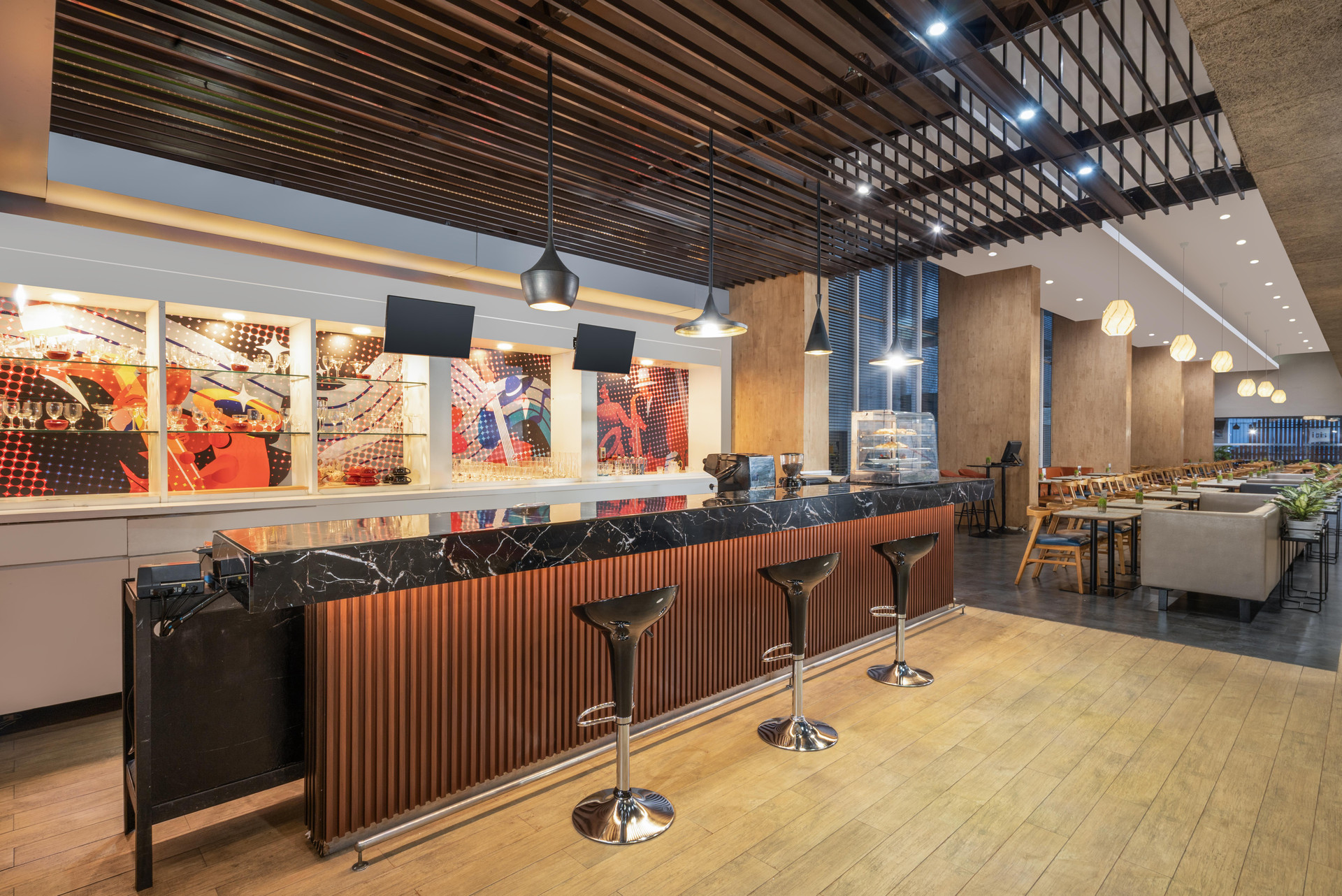 Bar/Salón Ibis Gading Serpong