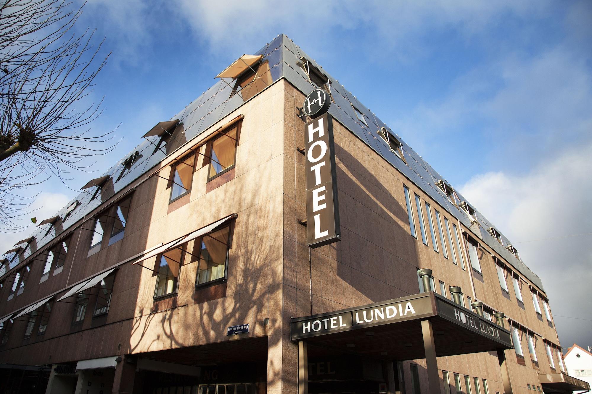 Vista Exterior Hotel Lundia