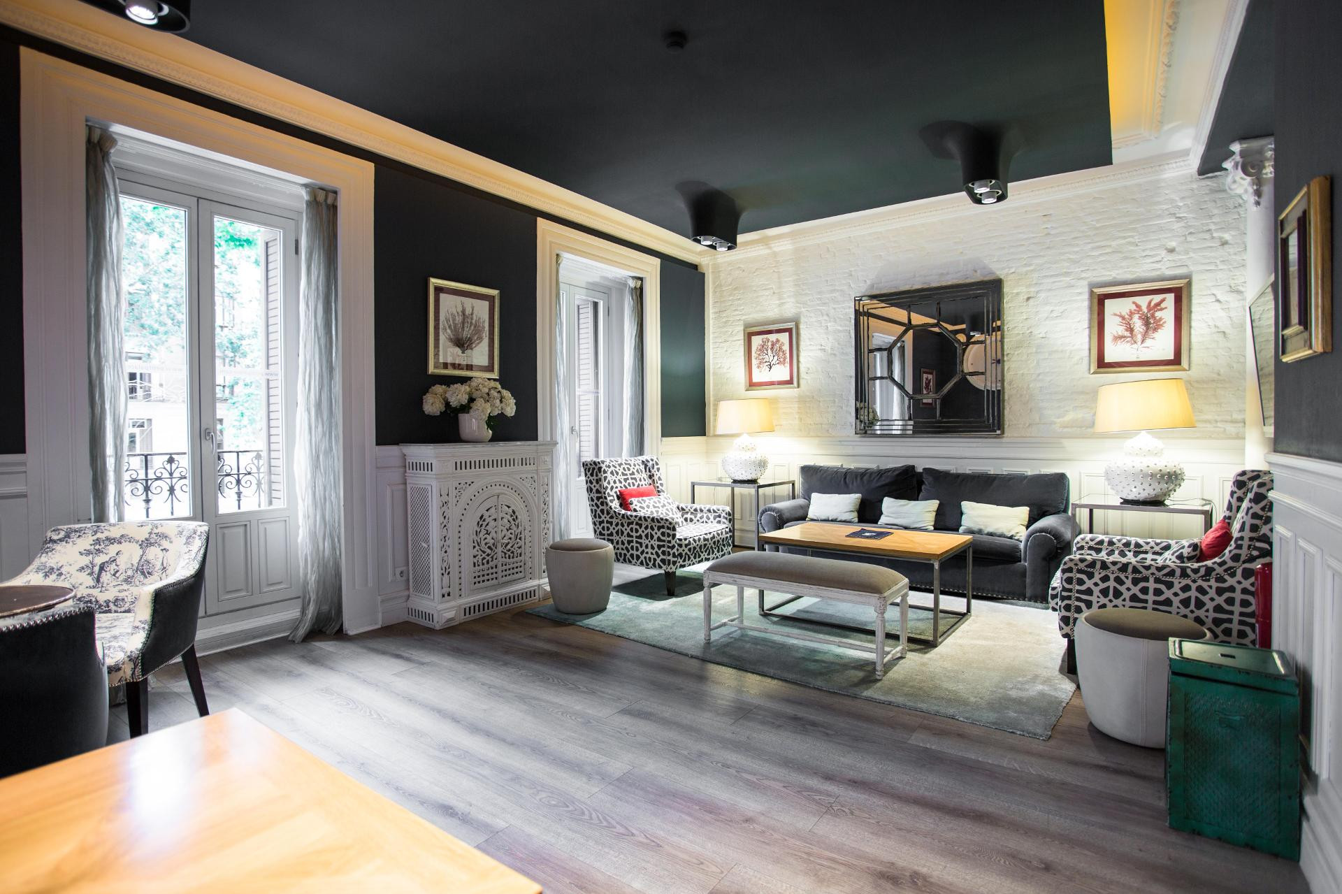 Vista Lobby Petit Palace Lealtad Plaza