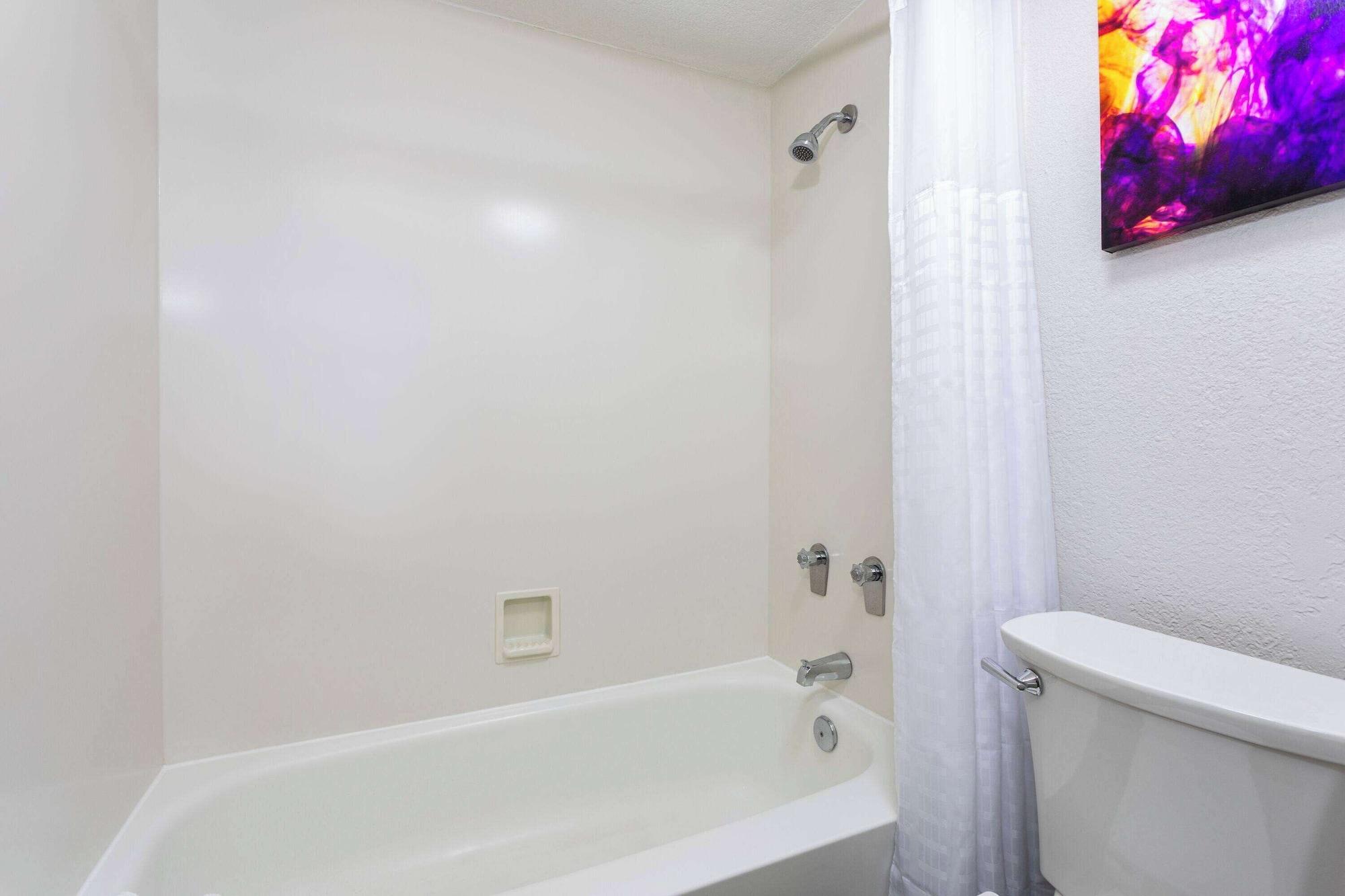 Equipamiento de Habitación La Quinta Inn by Wyndham Pensacola