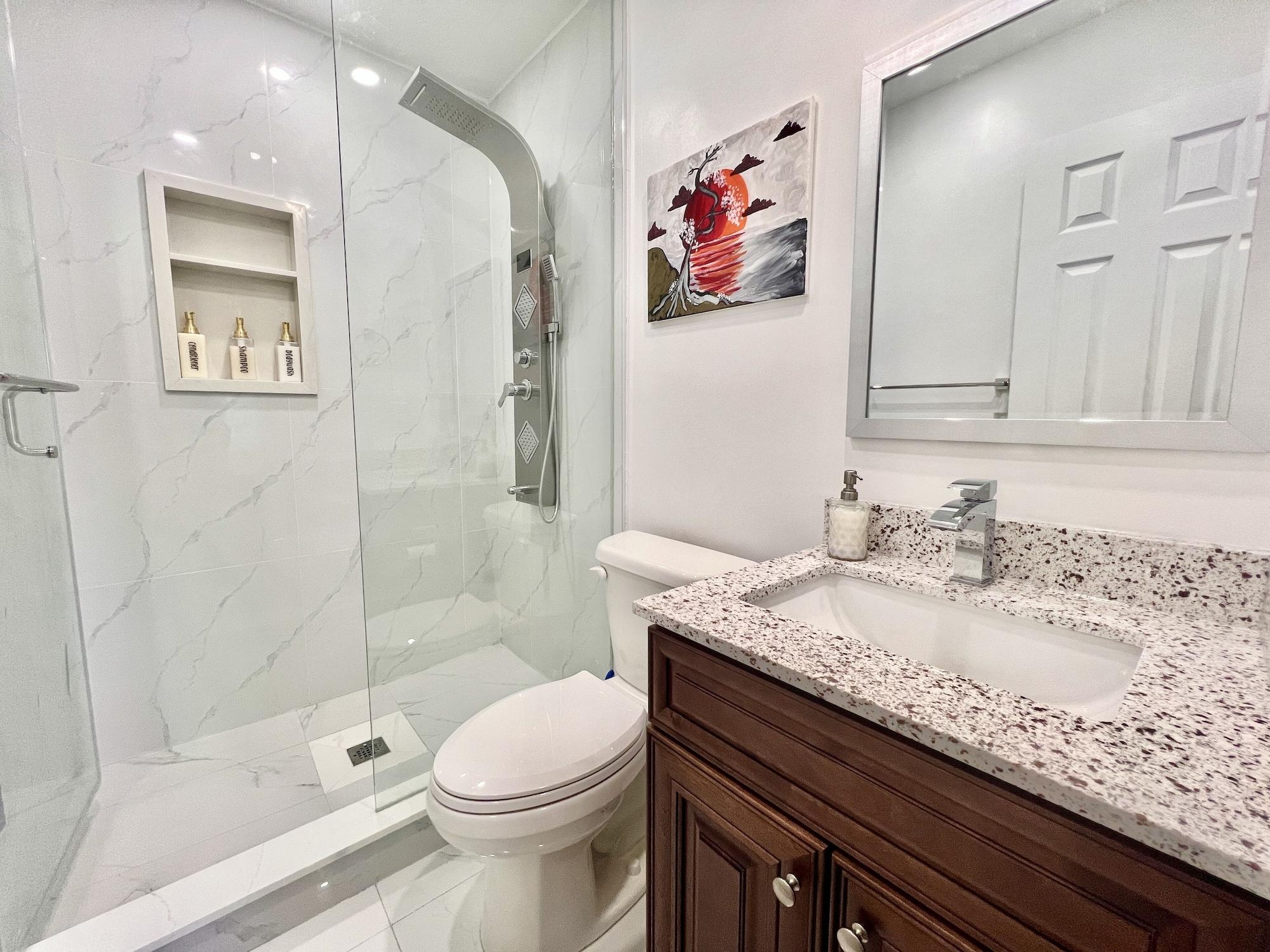 Equipamiento de Habitación Renovated Rooms 10-min to Finch Subway Near Yonge St
