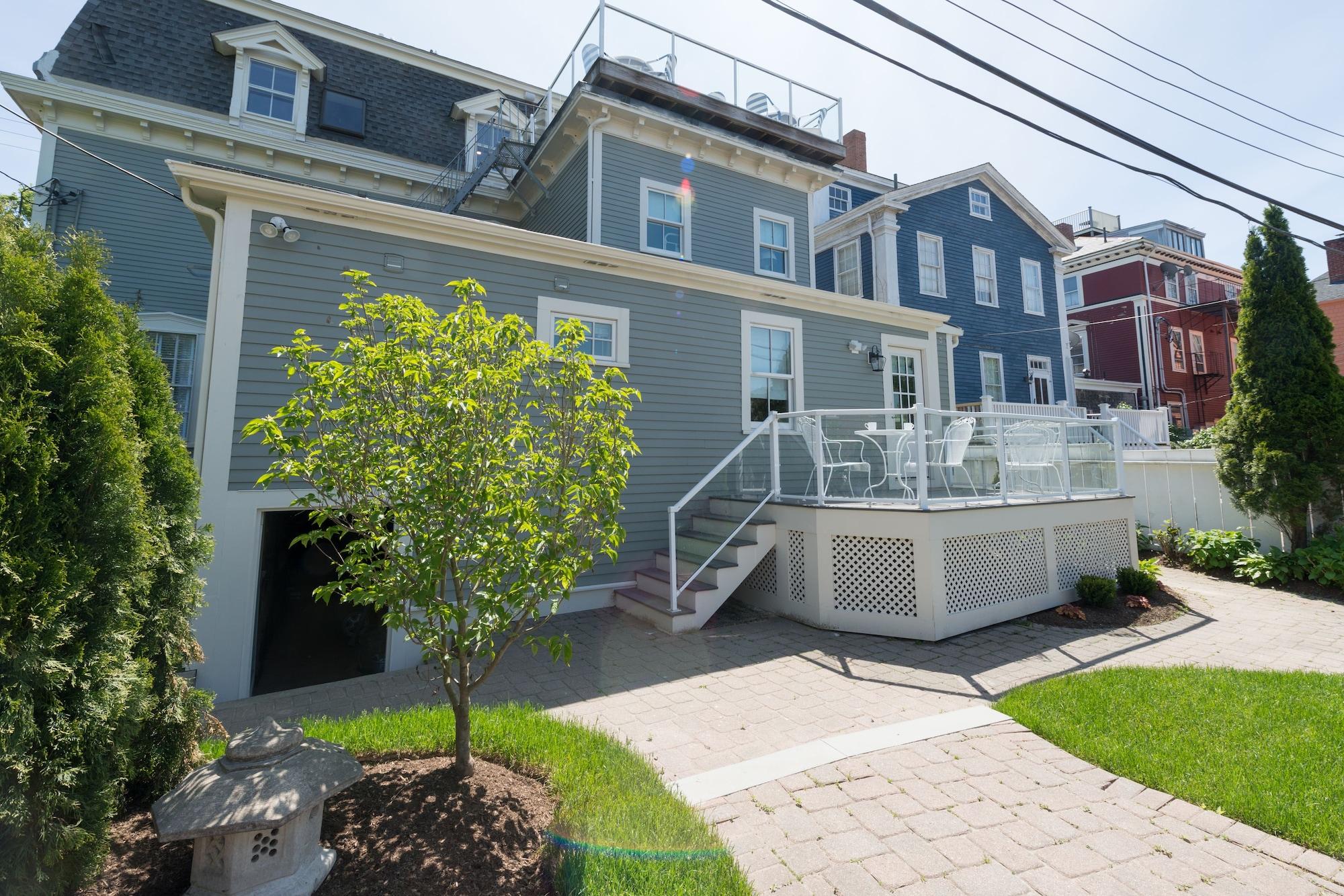 Vista Exterior The Outlook Inn