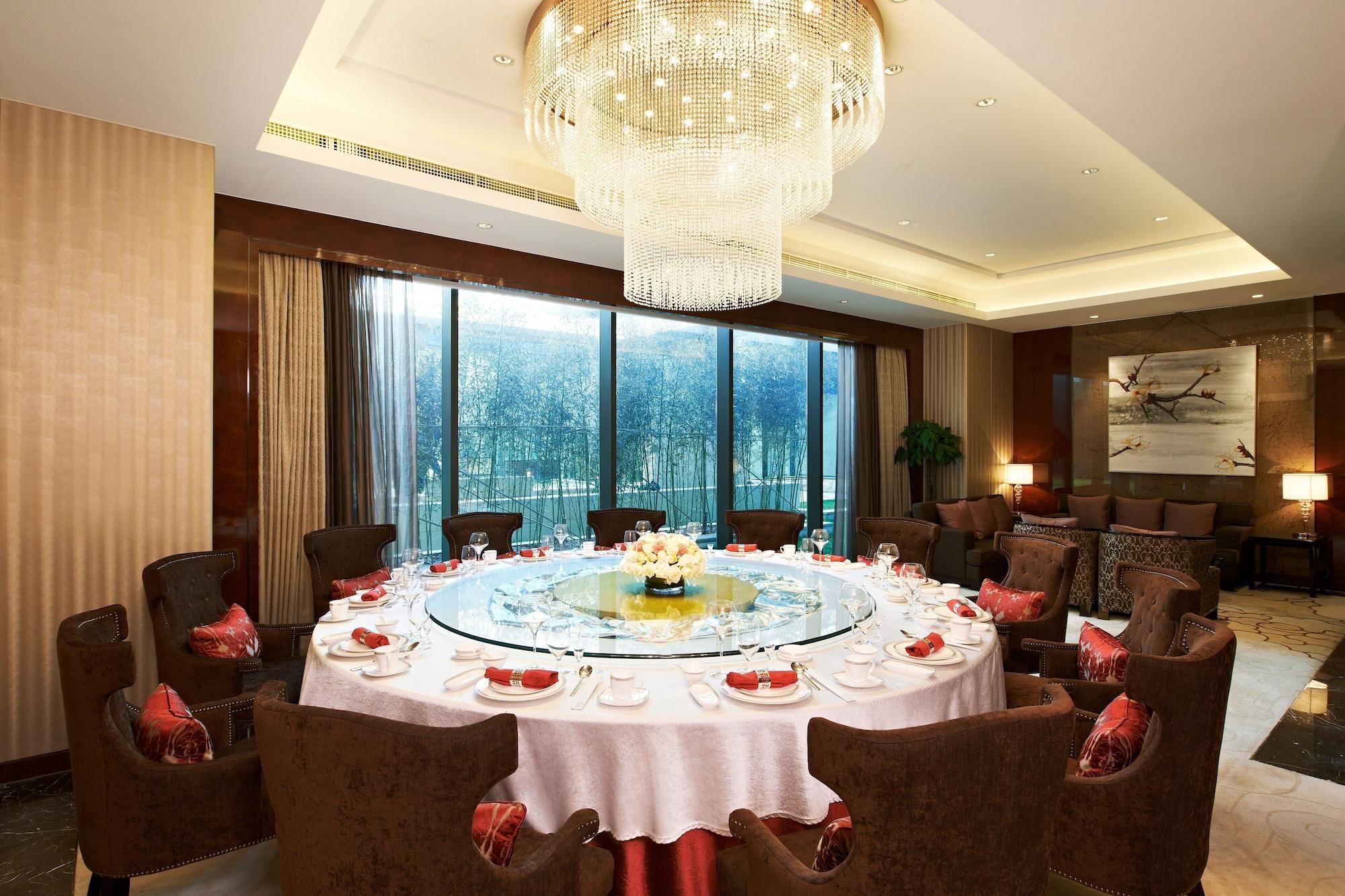 Restaurant Four Points By Sheraton Langfang, Guan