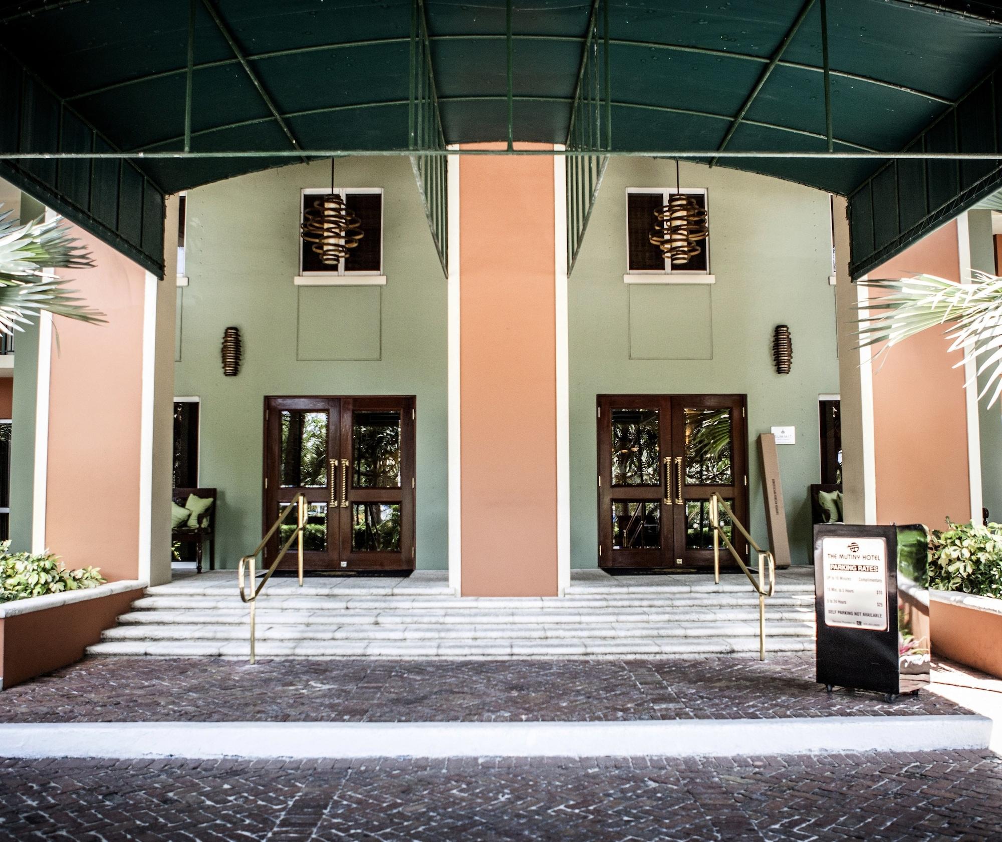 Vista Exterior The Mutiny Hotel