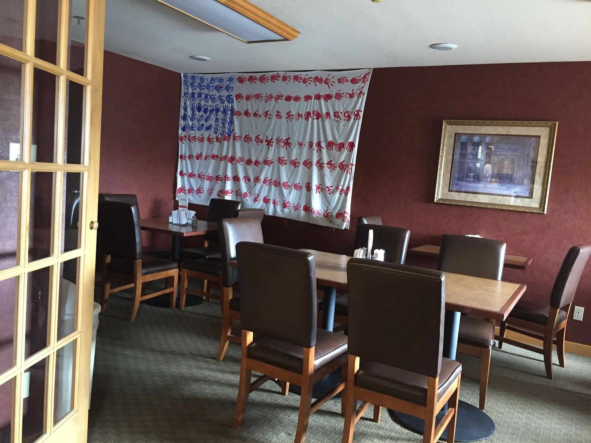 Vista Lobby Super 8 by Wyndham Cuba