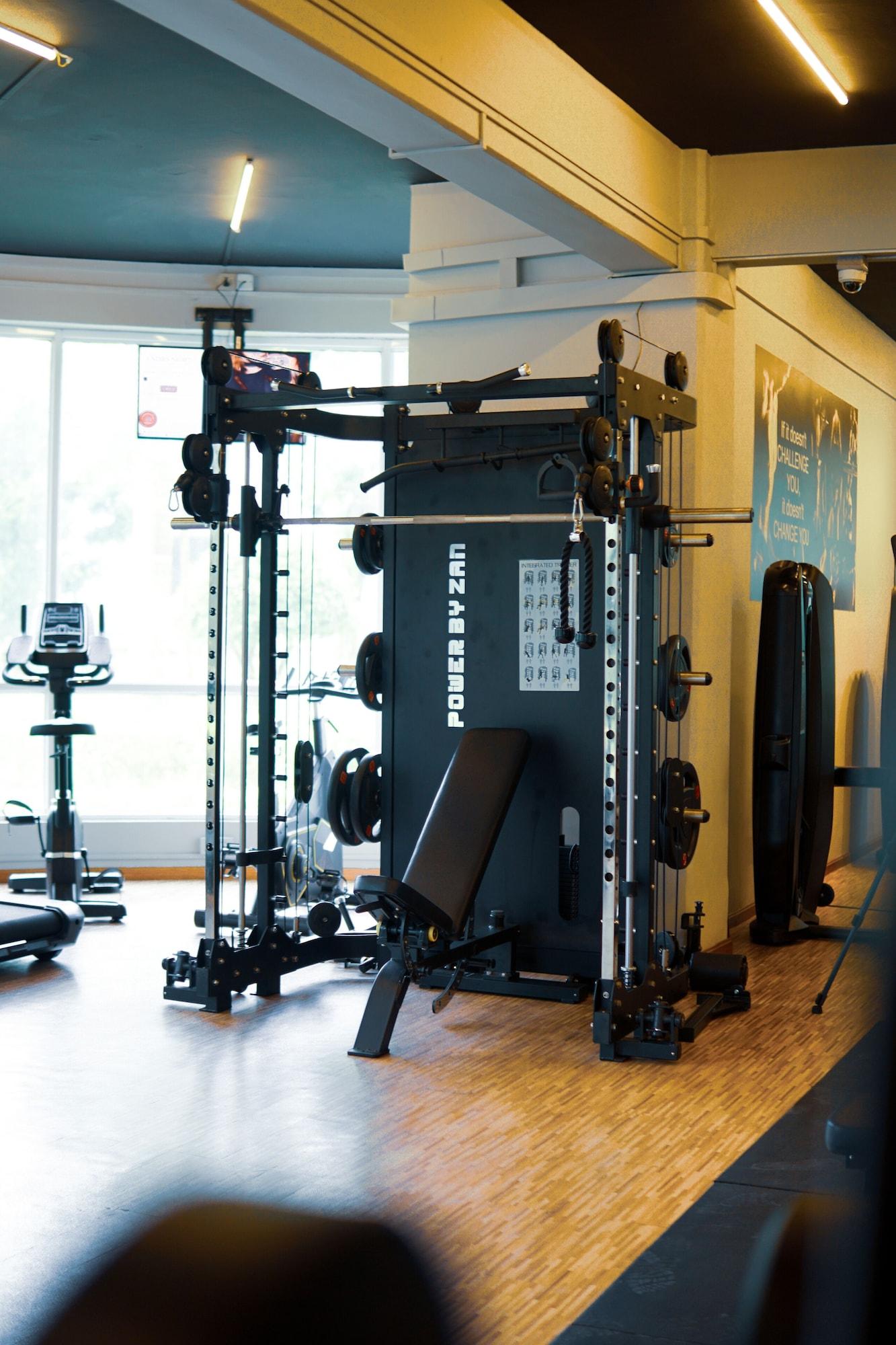 Gimnasio Inya Lake Hotel