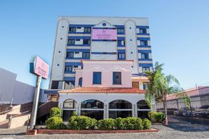 Pacote - OYO Real Palace Hotel