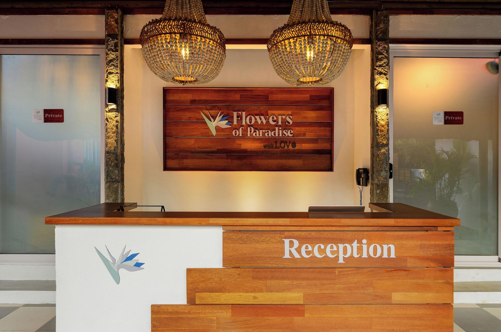 Vista Lobby Flowers of Paradise with LOV