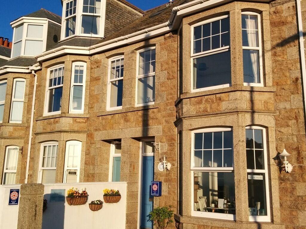 Varios Tregony Guest House