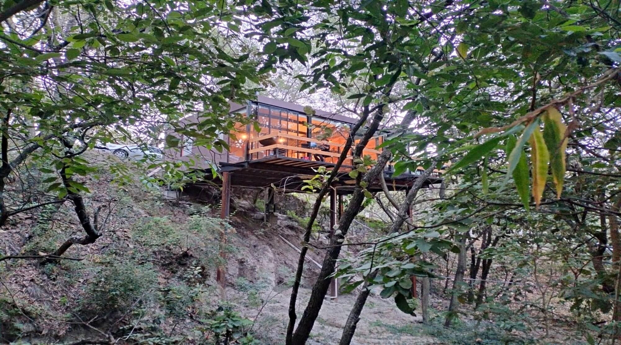 Varios Loft Tree House 1 by Kivoya