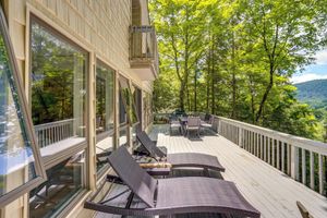 Alquiler Vacacional - Great Barrington Lakeside Getaway w/ Kayak & Grill