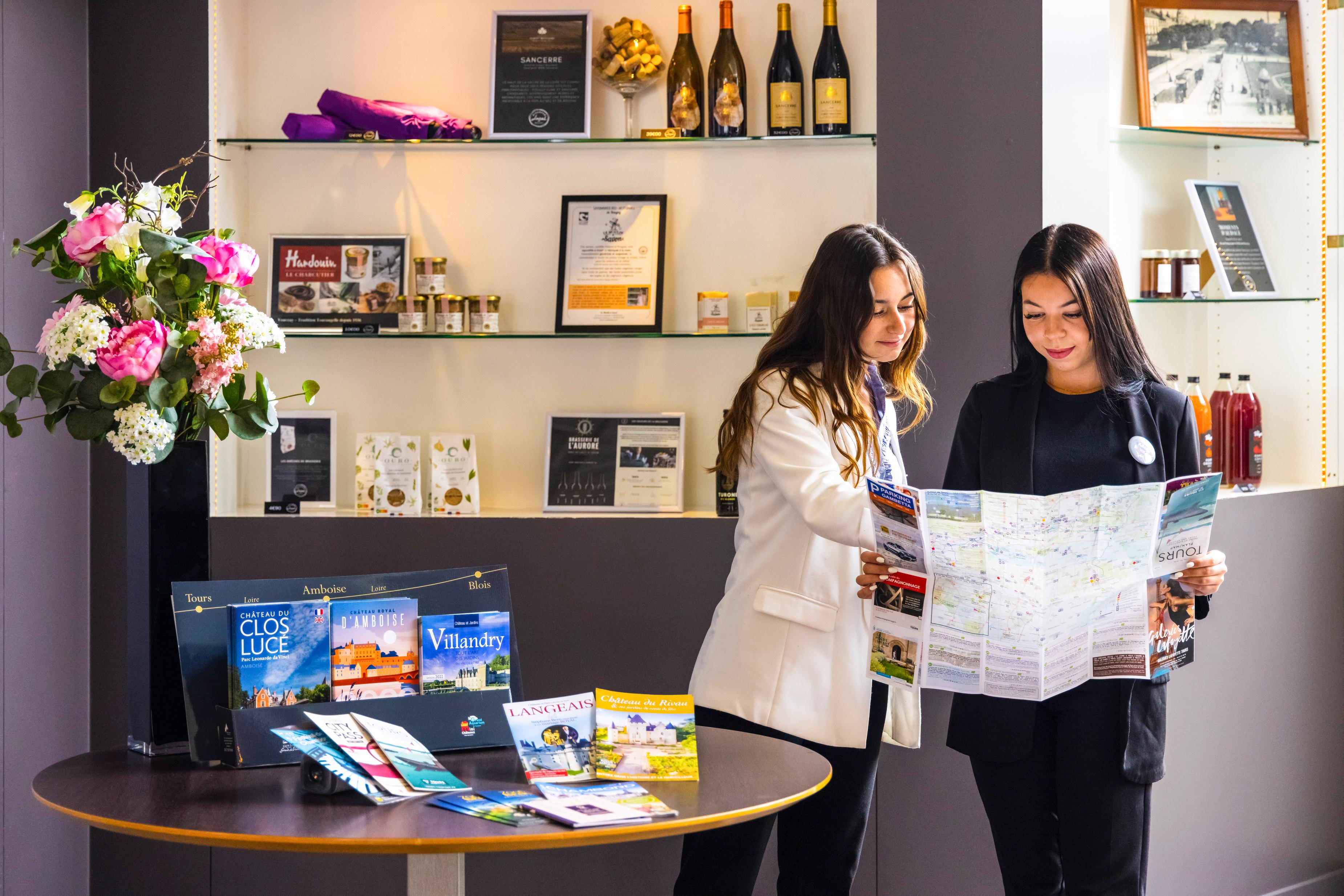 Vista Lobby Mercure Tours Nord