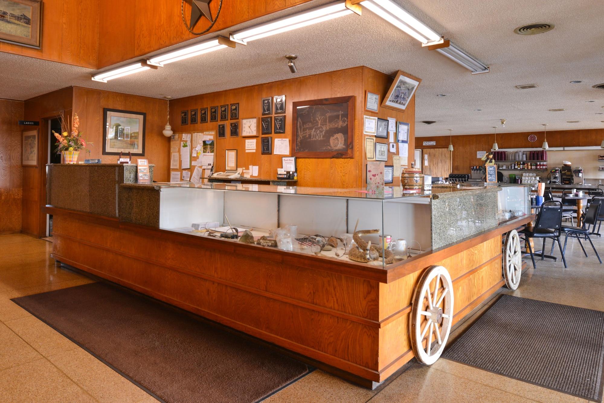 Vista Lobby Ranch House Motel
