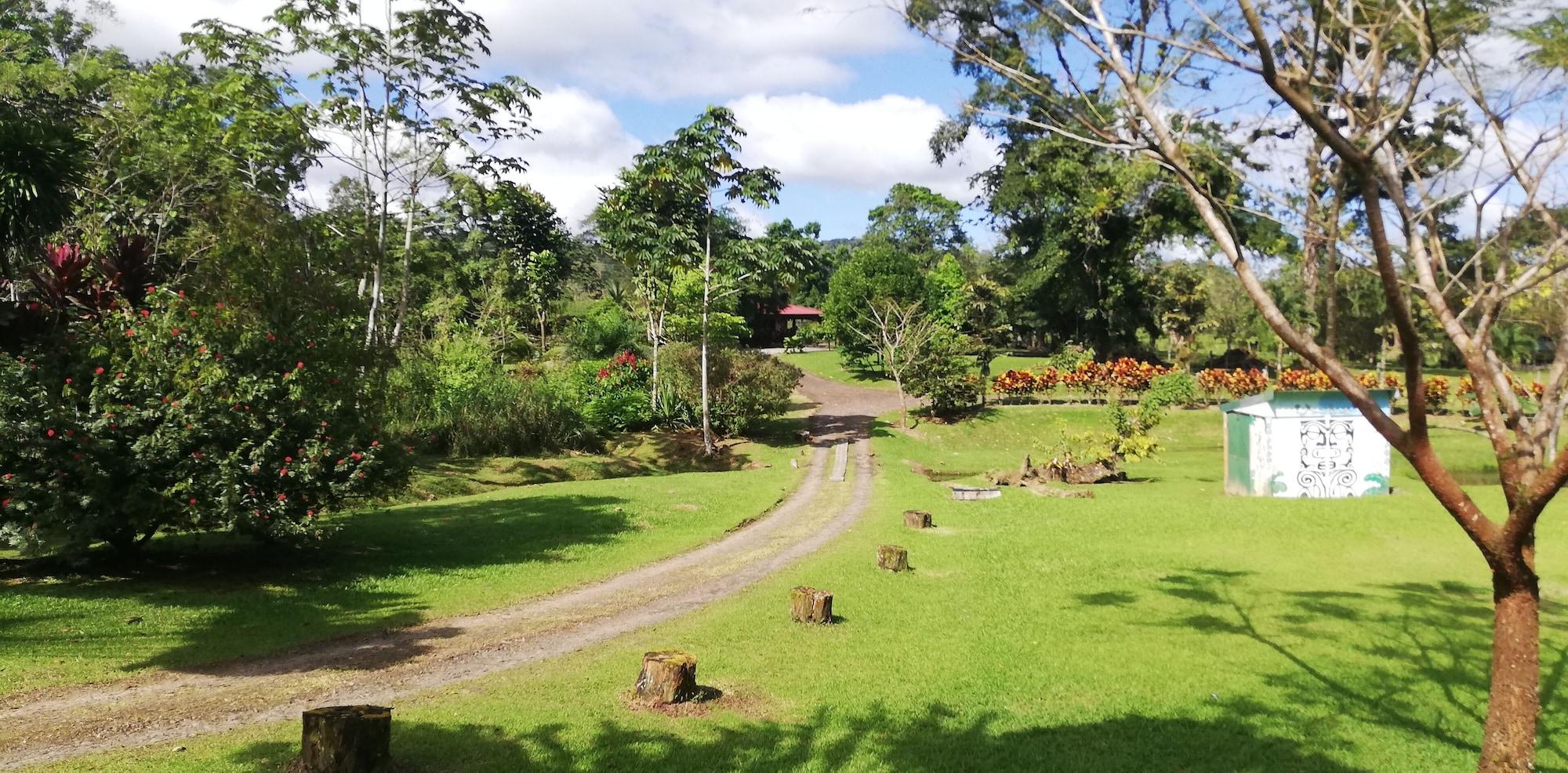 Vista Exterior Mei Tai Cacao Lodge