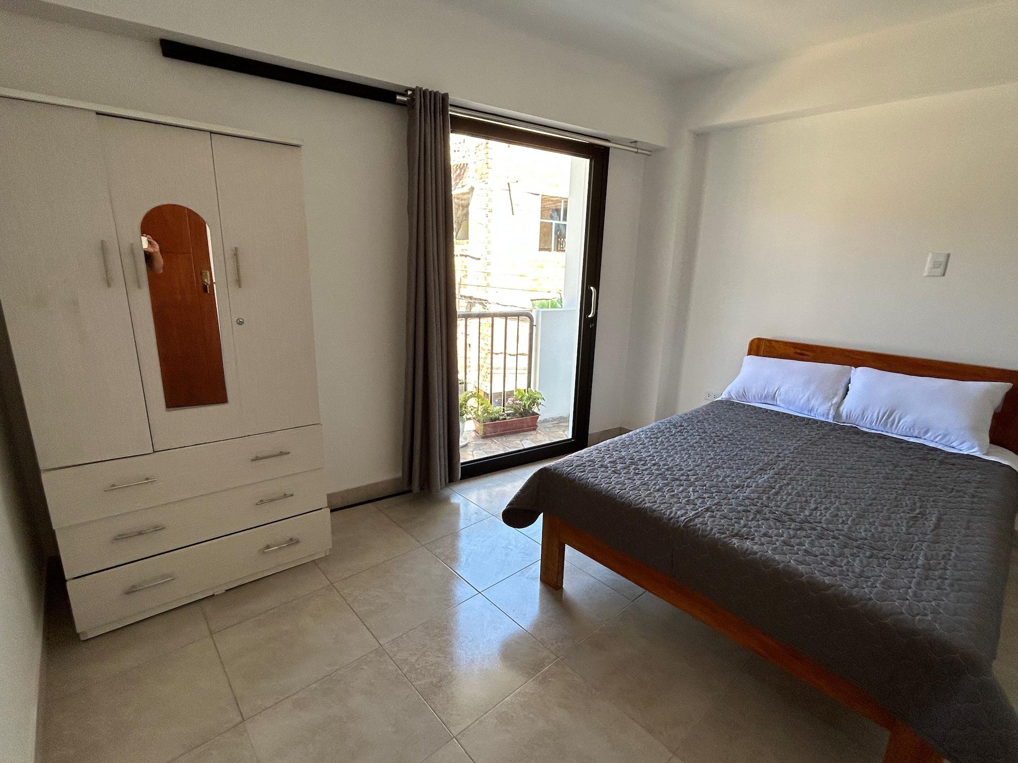 Varios Central Climbing Hostel