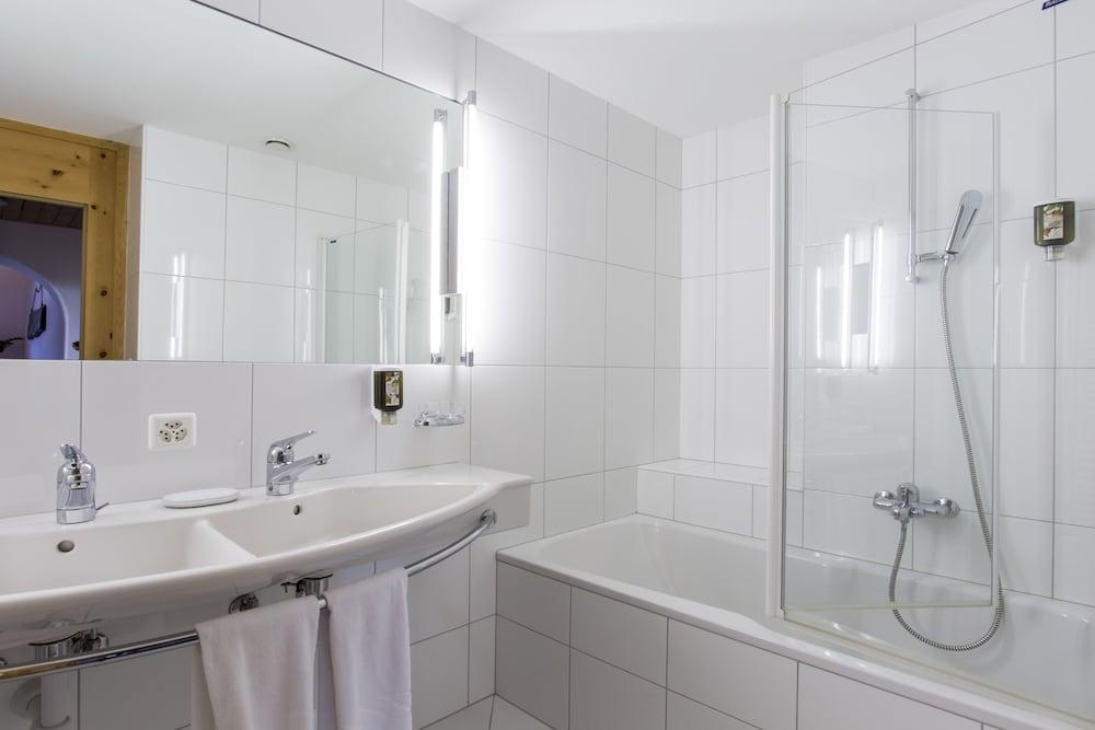 Equipamiento de Habitación Hotel Restorant Engiadina Ftan