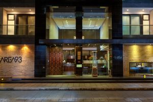 Alojamiento - 93 Luxury Suites & Residences